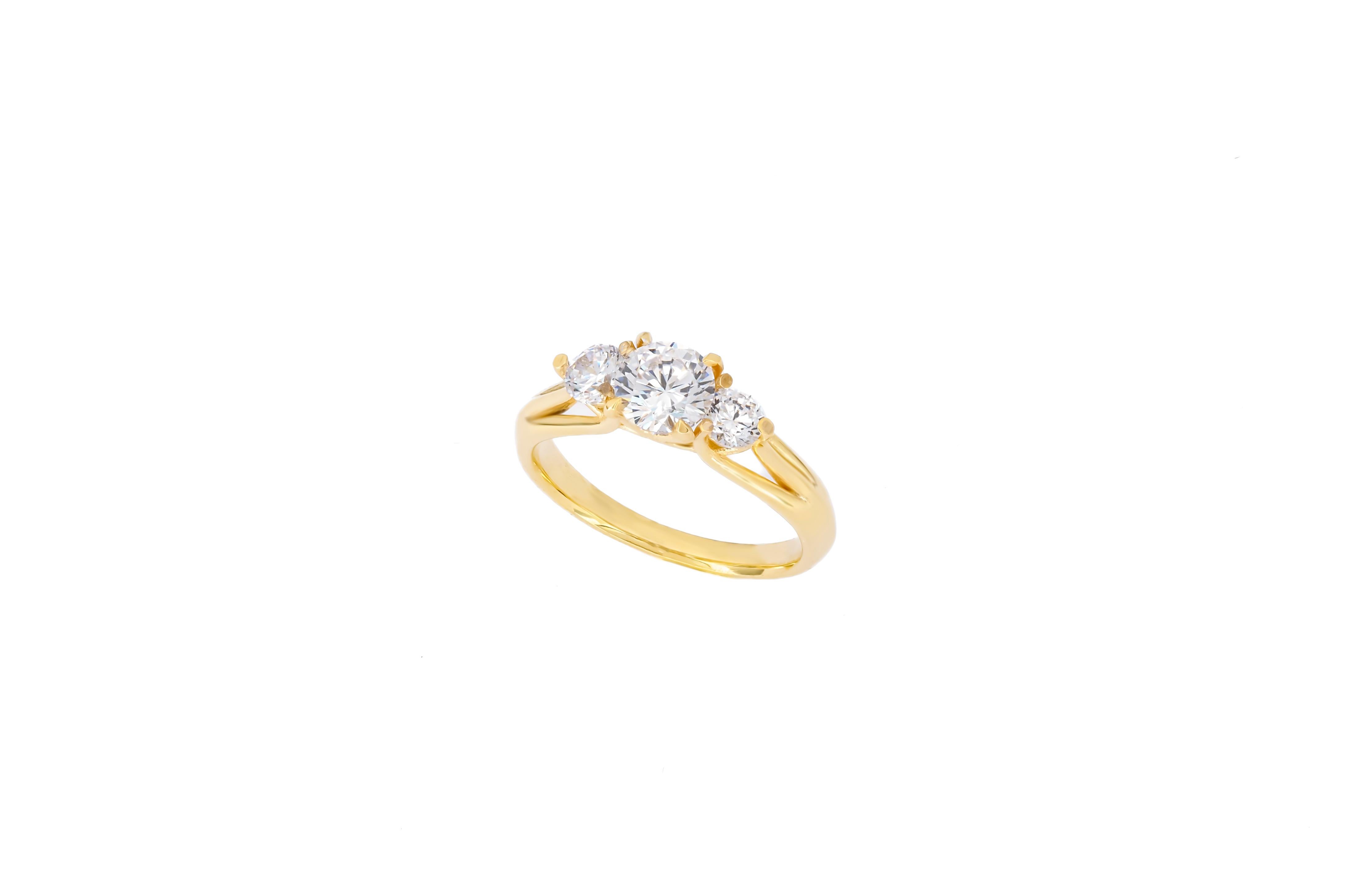 3 round moissanite 14k gold engagement ring. For Sale 2