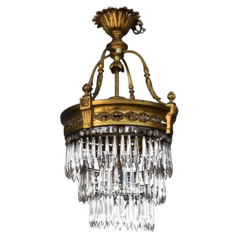 Lustre panier à 3 rangées en bronze doré avec pendentifs en vente