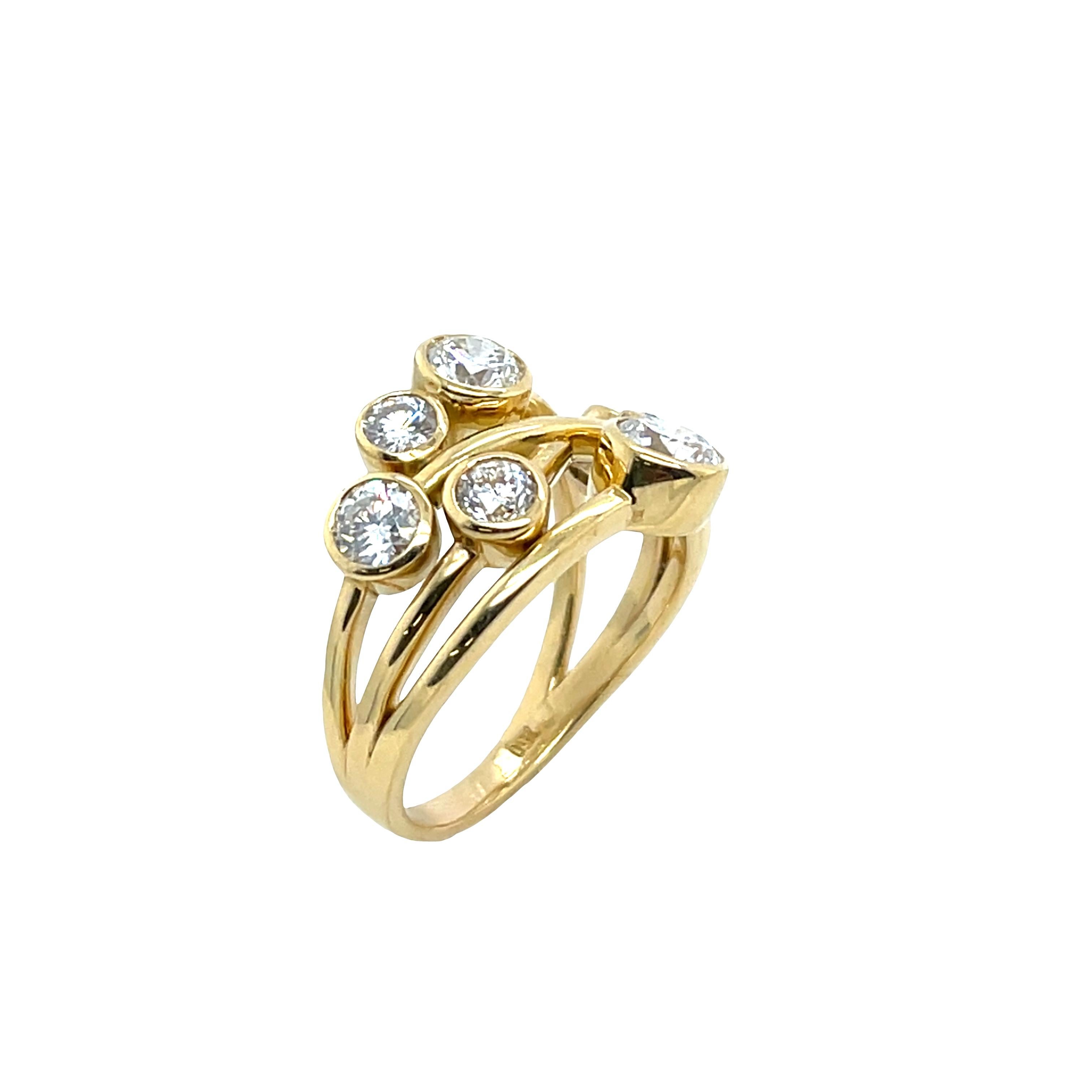 3 Row Bubble Ring Set with 7 Natural Diamonds in 18ct Yellow Gold Pour femmes en vente