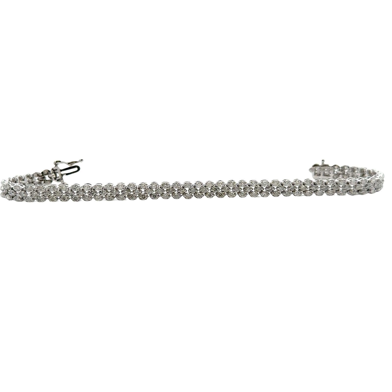 Moderno Bracciale moderno a 3 file di diamanti in oro bianco 14 carati A Link in vendita