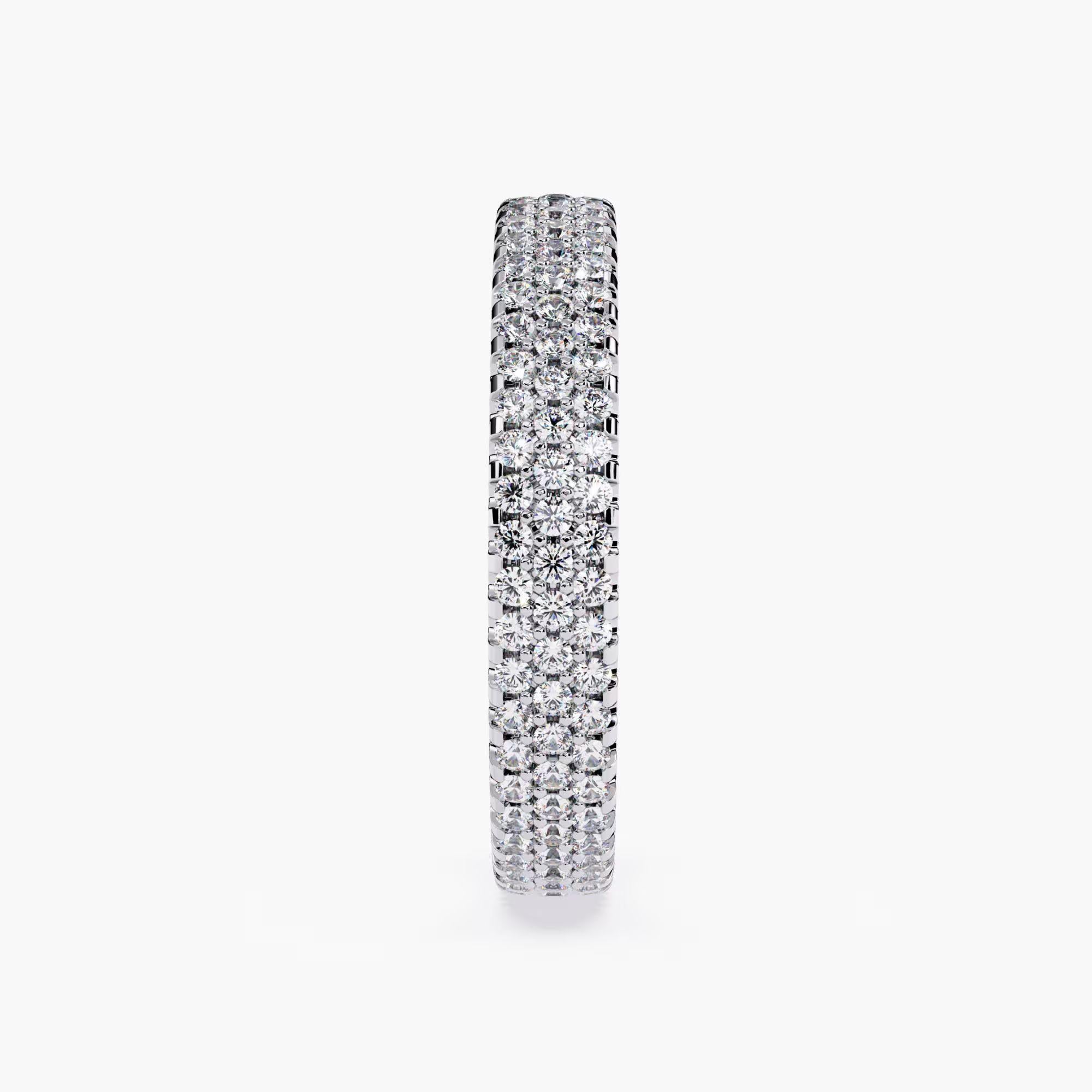 Alliance en or 14K avec pavé de diamants naturels sur 3 rangs, bague éternité de 0,75 carat Neuf - En vente à New York, NY
