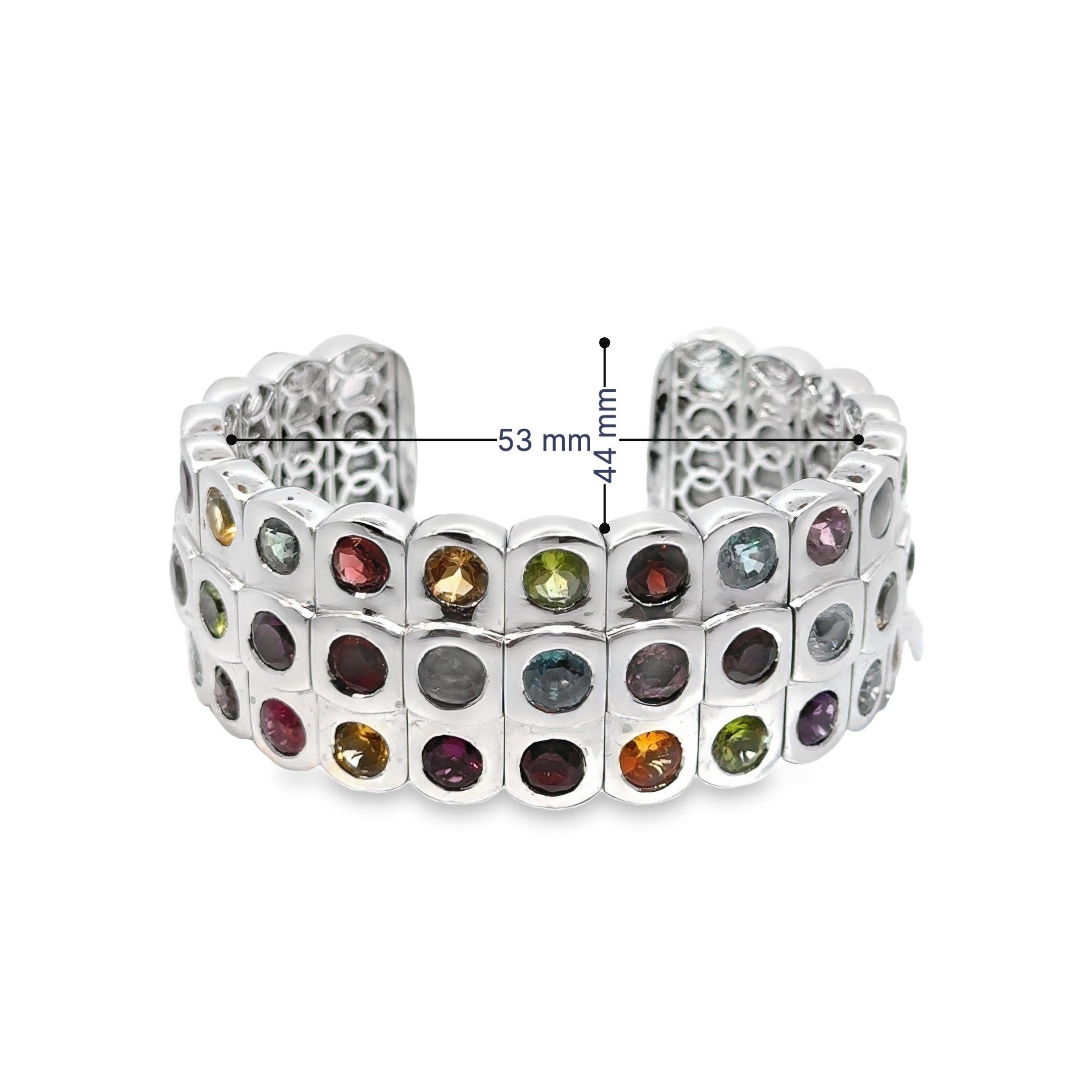 Taglio rotondo Bracciale a 3 file di gemme arcobaleno in oro bianco 18 carati in vendita
