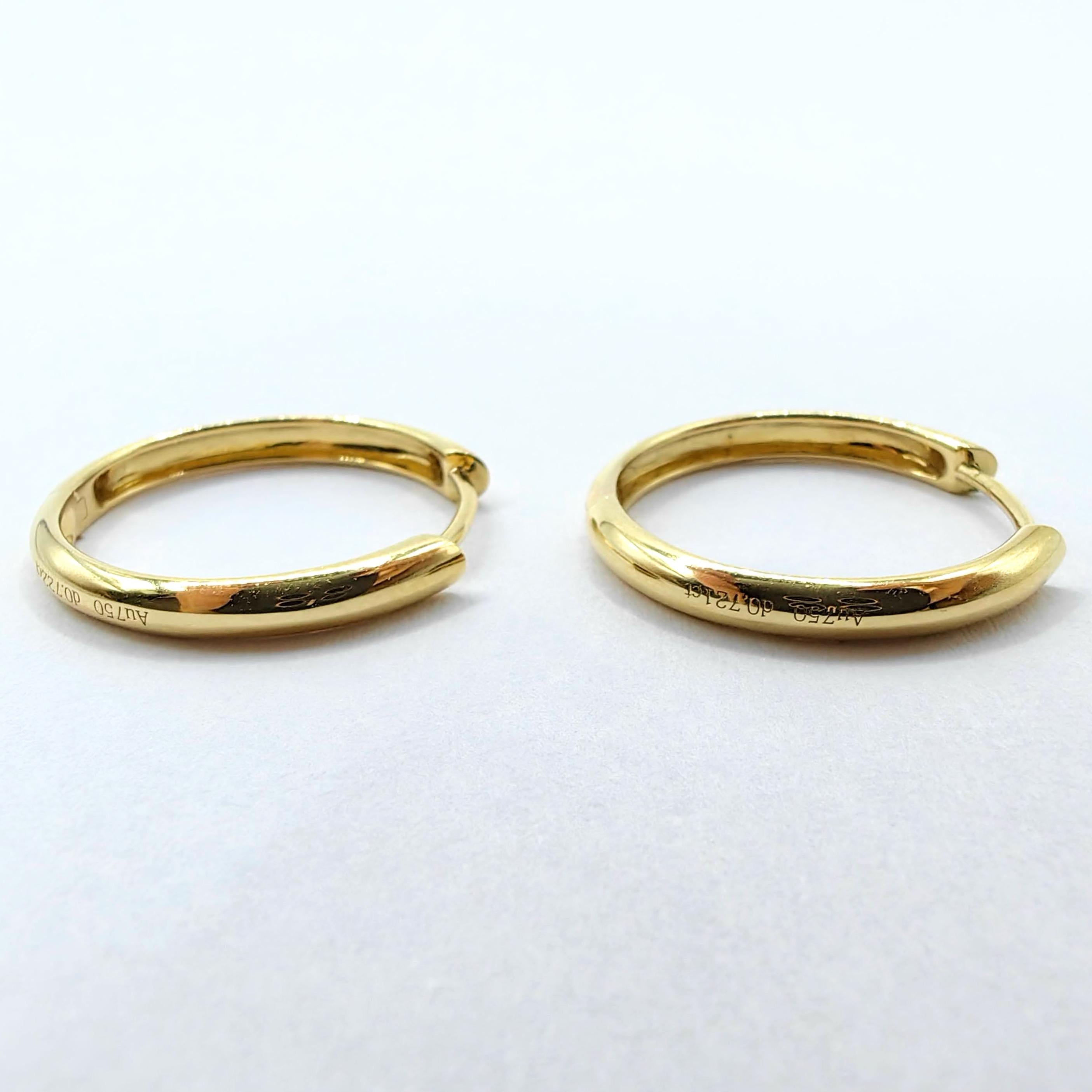 Boucles d'oreilles pendantes circulaires en or jaune 18 carats avec 3 rangs de diamants ronds taillés en brillant et pavés en vente 10