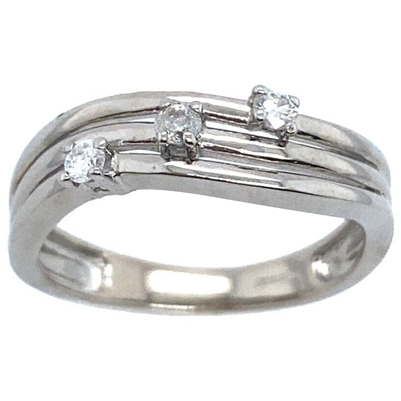 Anillo Onda de 3 Filas con 3 Diamantes Naturales en Oro Blanco de 9 ct en venta