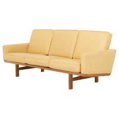 Vintage 3-Seat by Hans J. Wegner