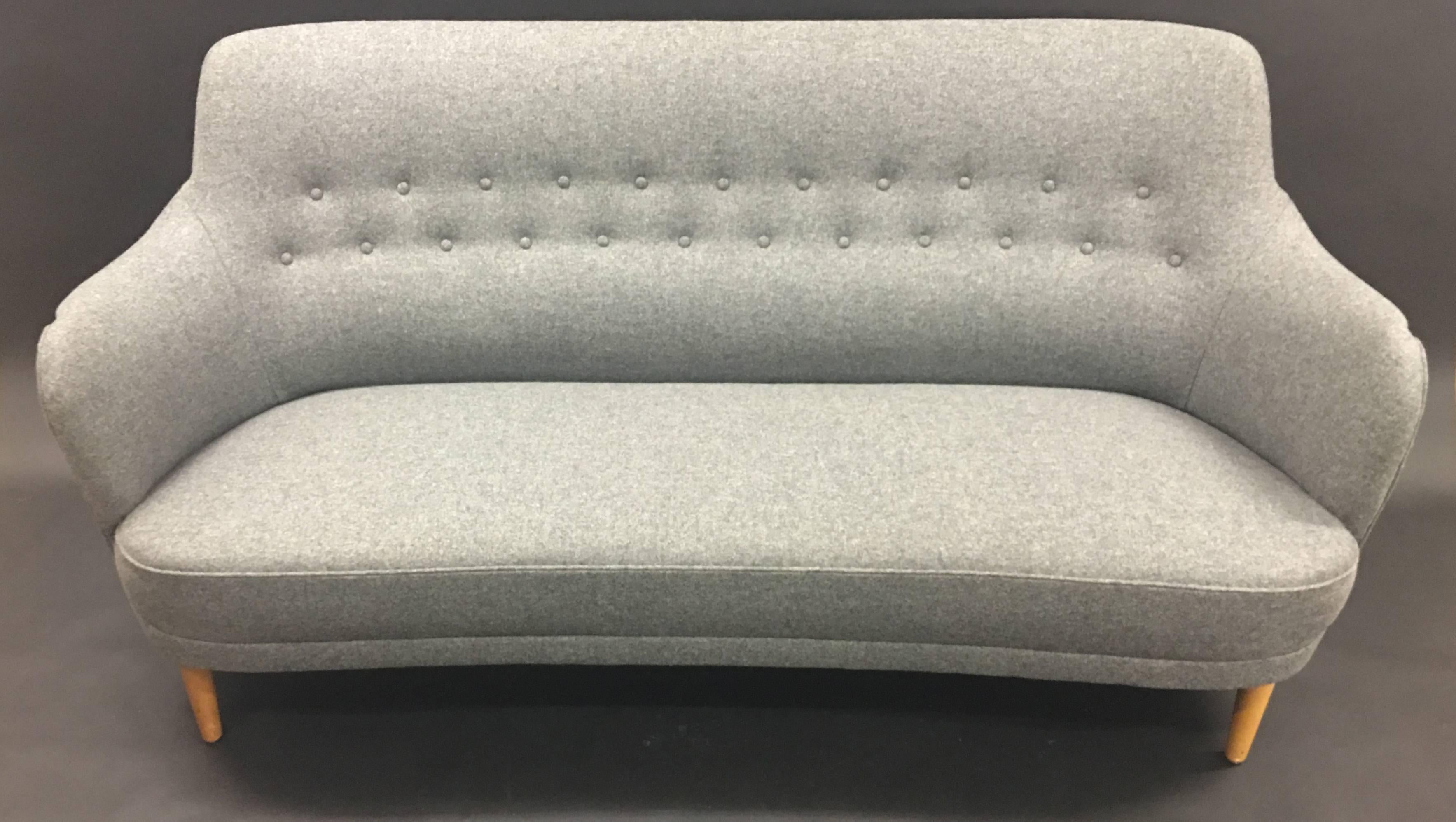 A beautiful three-seat sofa in quality grey wool fabric, by Carl Malmsten for OH Sjogren in great condition.