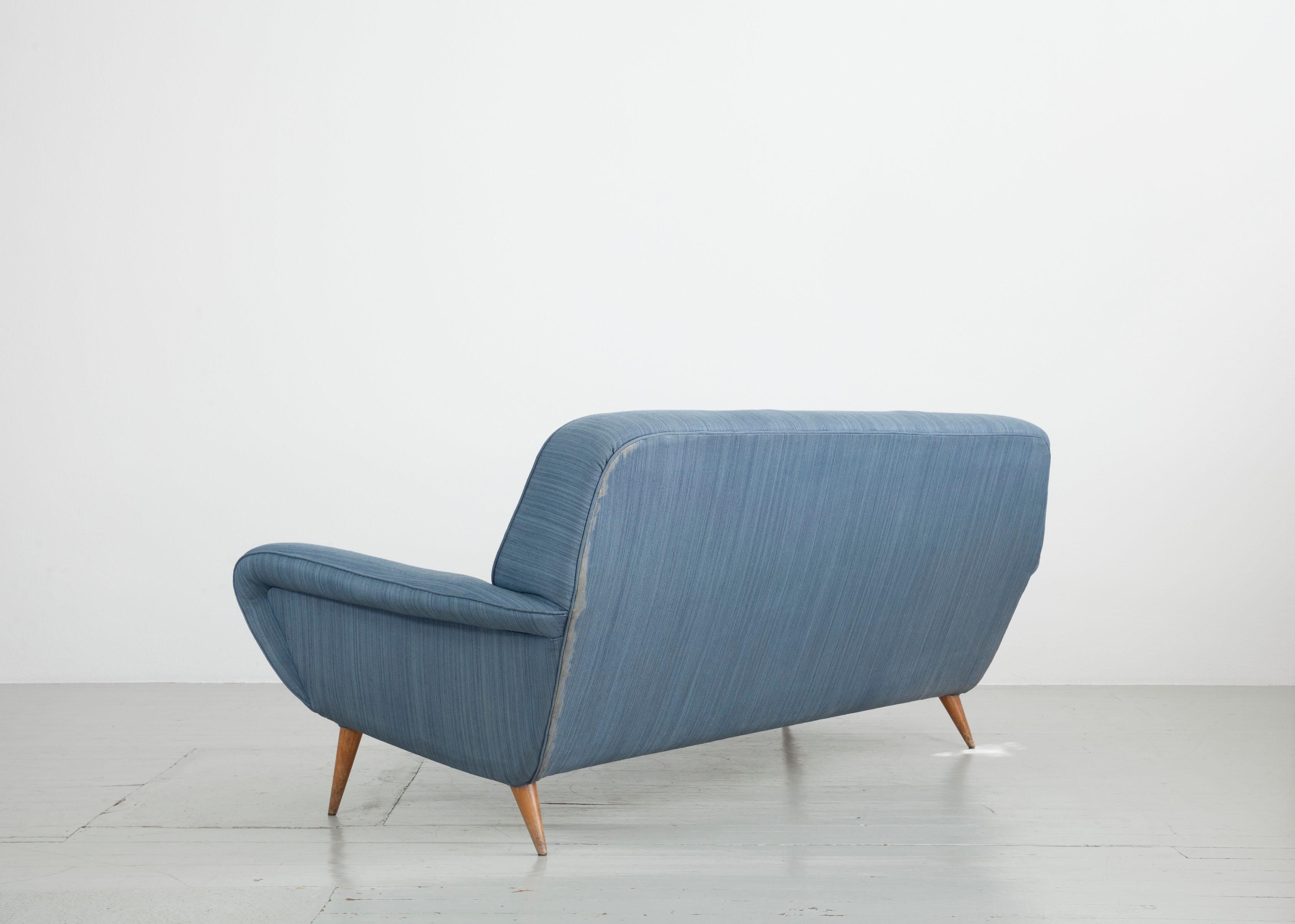 3-Sitz-Sofa Modell „830“ im Design Gianfranco Frattini, Cassina, 1950er Jahre im Angebot 2