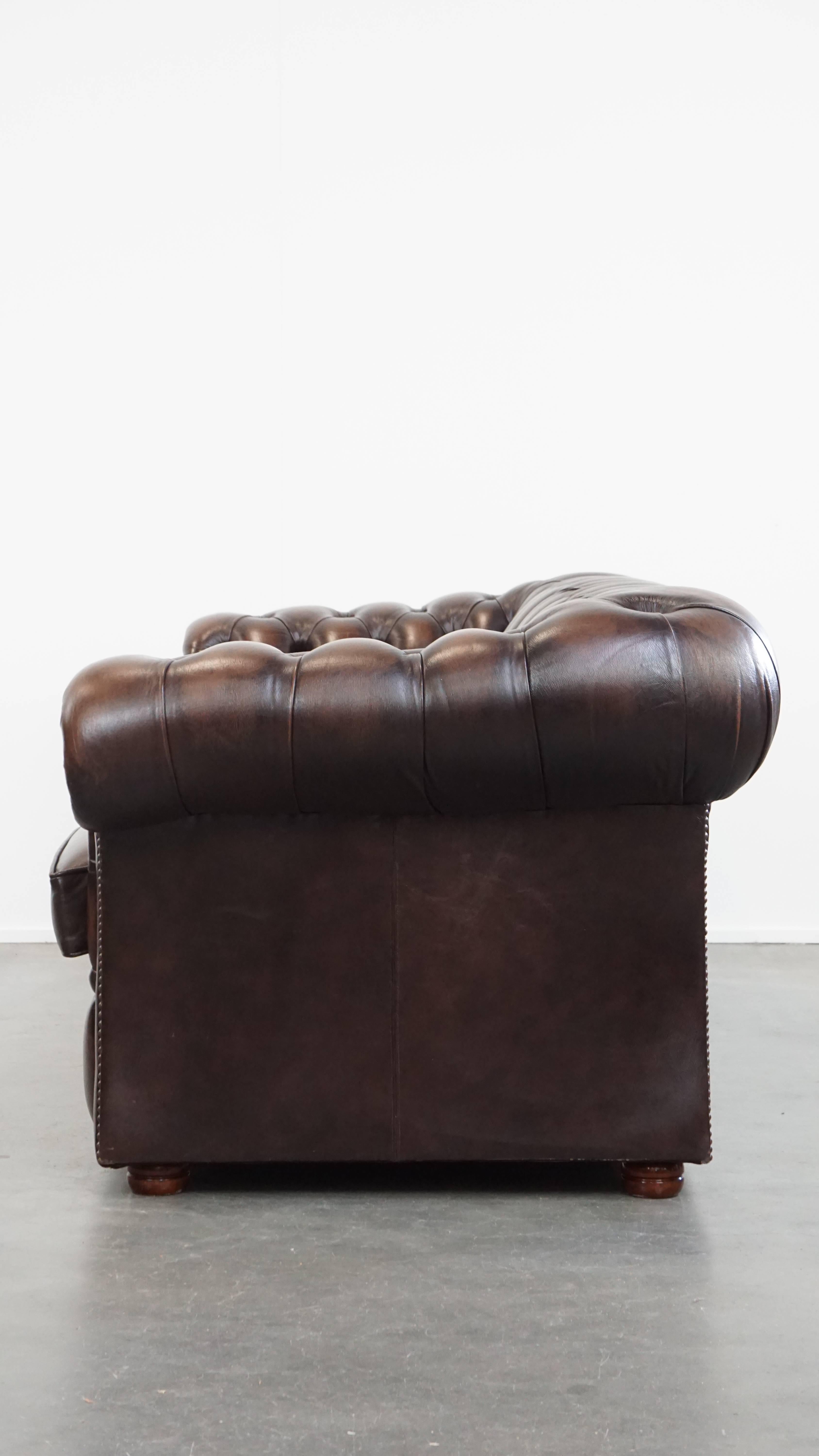 Sofá Chesterfield de 3 plazas en piel de vaca de estilo inglés en Bueno estado para la venta en Harderwijk, NL