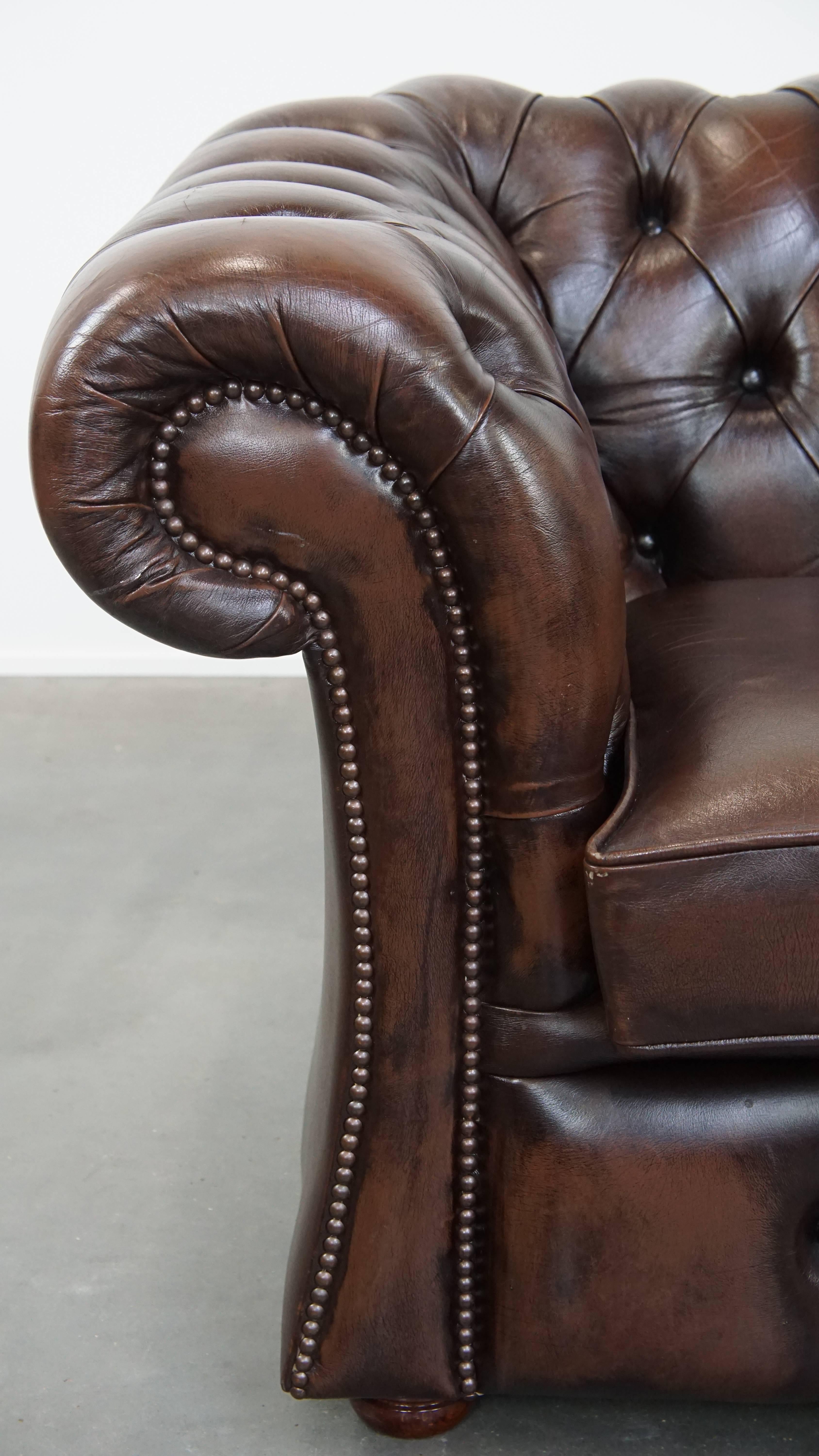 Sofá Chesterfield de 3 plazas en piel de vaca de estilo inglés en venta 2