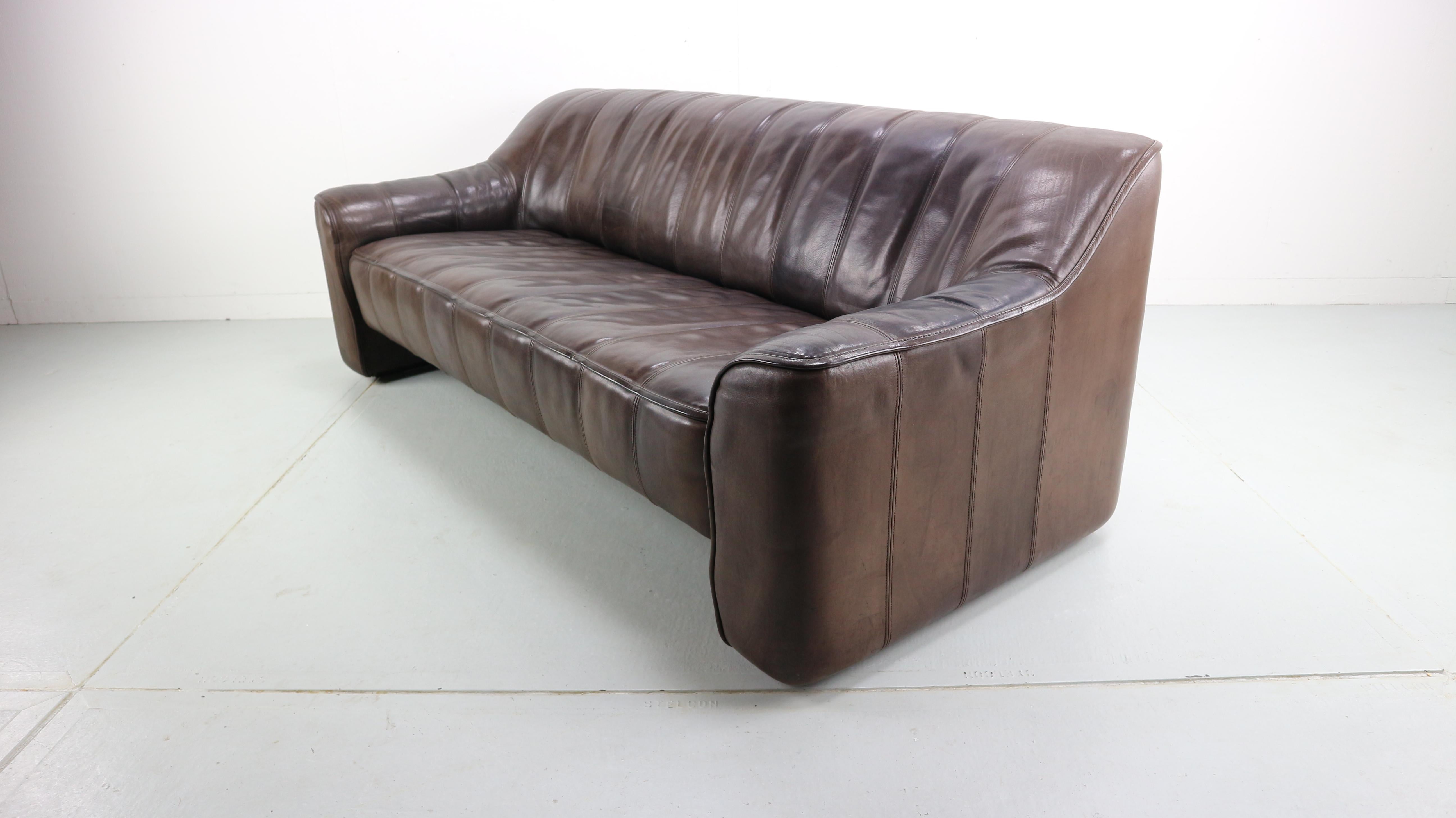 3-Seat Leather Sofa DS-44 from De Sede, 1970s In Good Condition In The Hague, NL