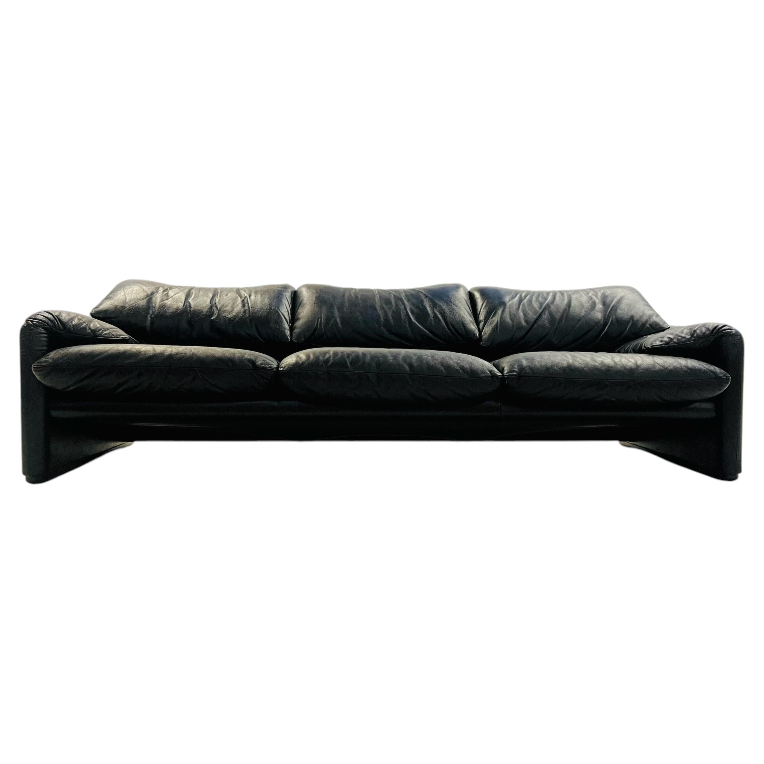 Vico Magistretti Selene Chair