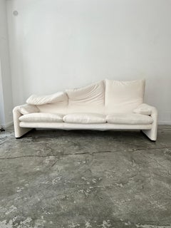 3-seater Maralunga sofa by Vico Magistretti for Cassina Italy 1973