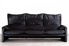 3-Sitzer-Sofa „Maralunga“ aus schwarzem Leder von Vico Magistretti für Cassina, Italien