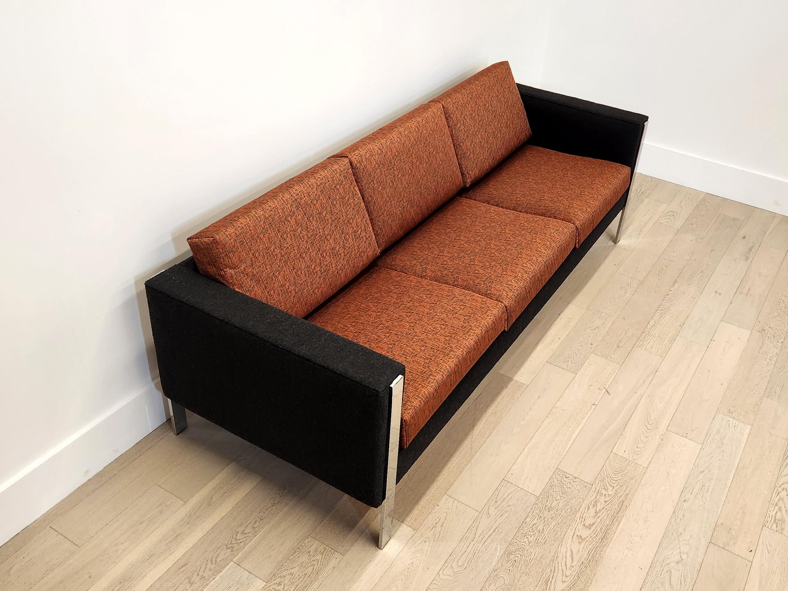 Contemporary 3 Seater Modern Sofa For Sale