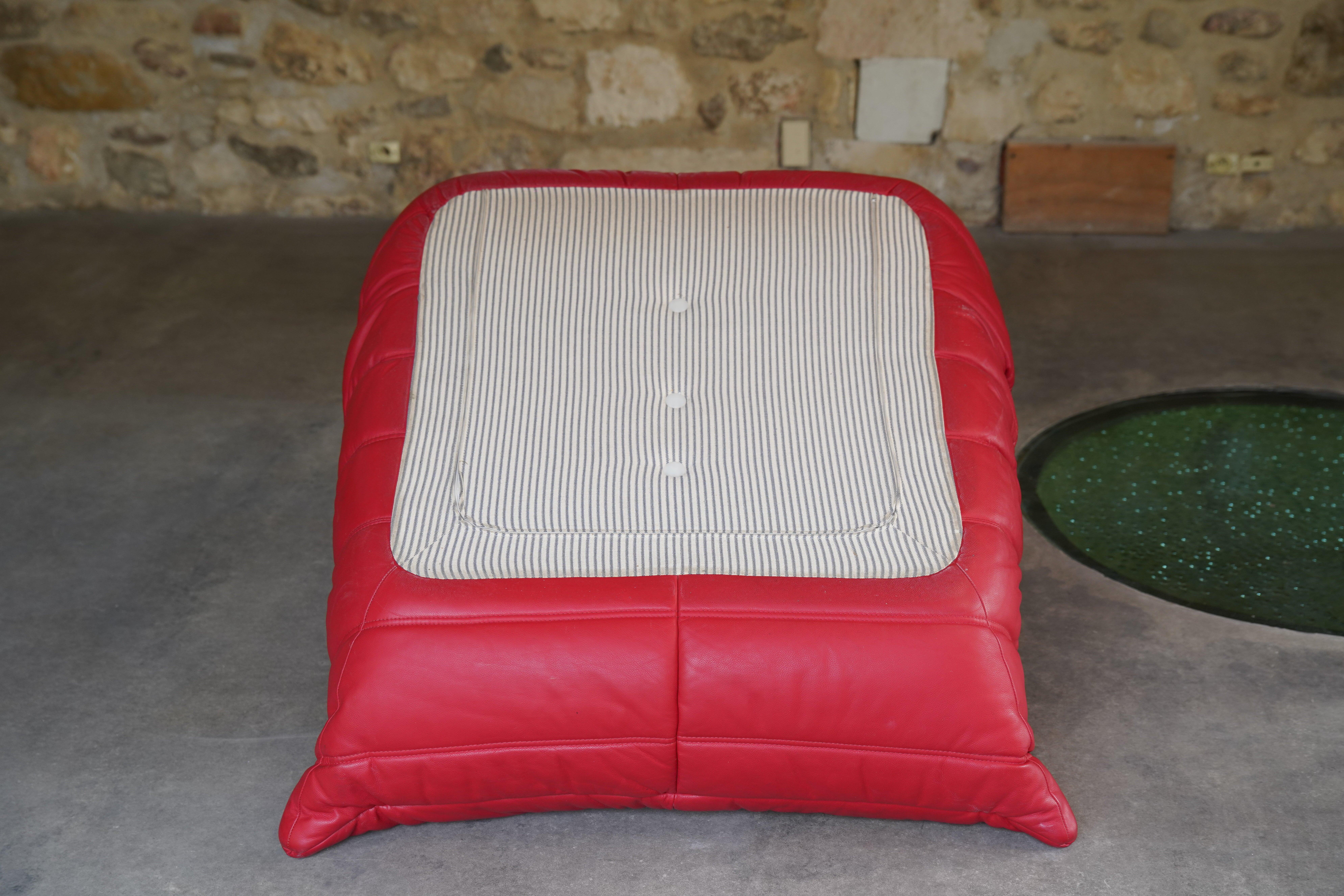 Red Leather Three-Seater Togo Sofa and Chair by Ligne Roset, 2007 10