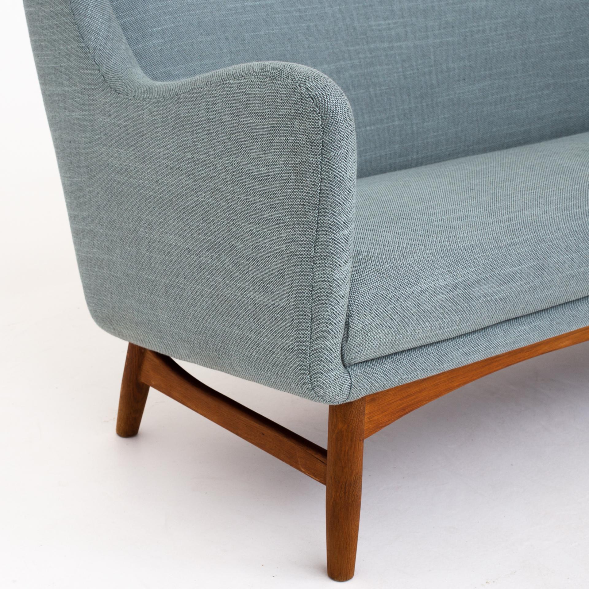 Scandinavian Modern 3-Seat Sofa by Finn Juhl For Sale