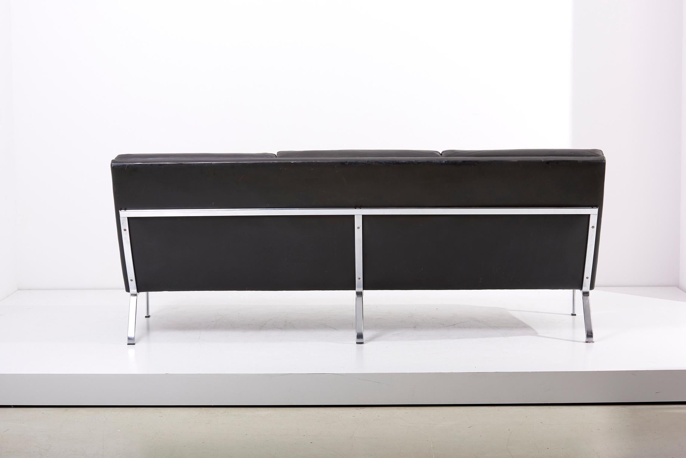 20ième siècle Canapé 3 places en cuir noir Horst Brüning pour Kill International, Allemagne années 1960 en vente