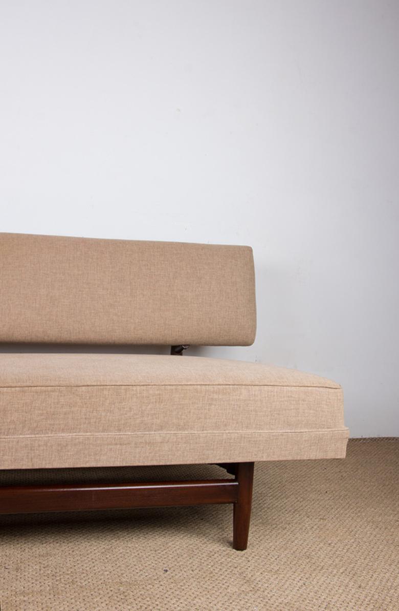 Divano a 3 posti, Daybed, teak danese e tessuto 1960. In condizioni ottime in vendita a JOINVILLE-LE-PONT, FR