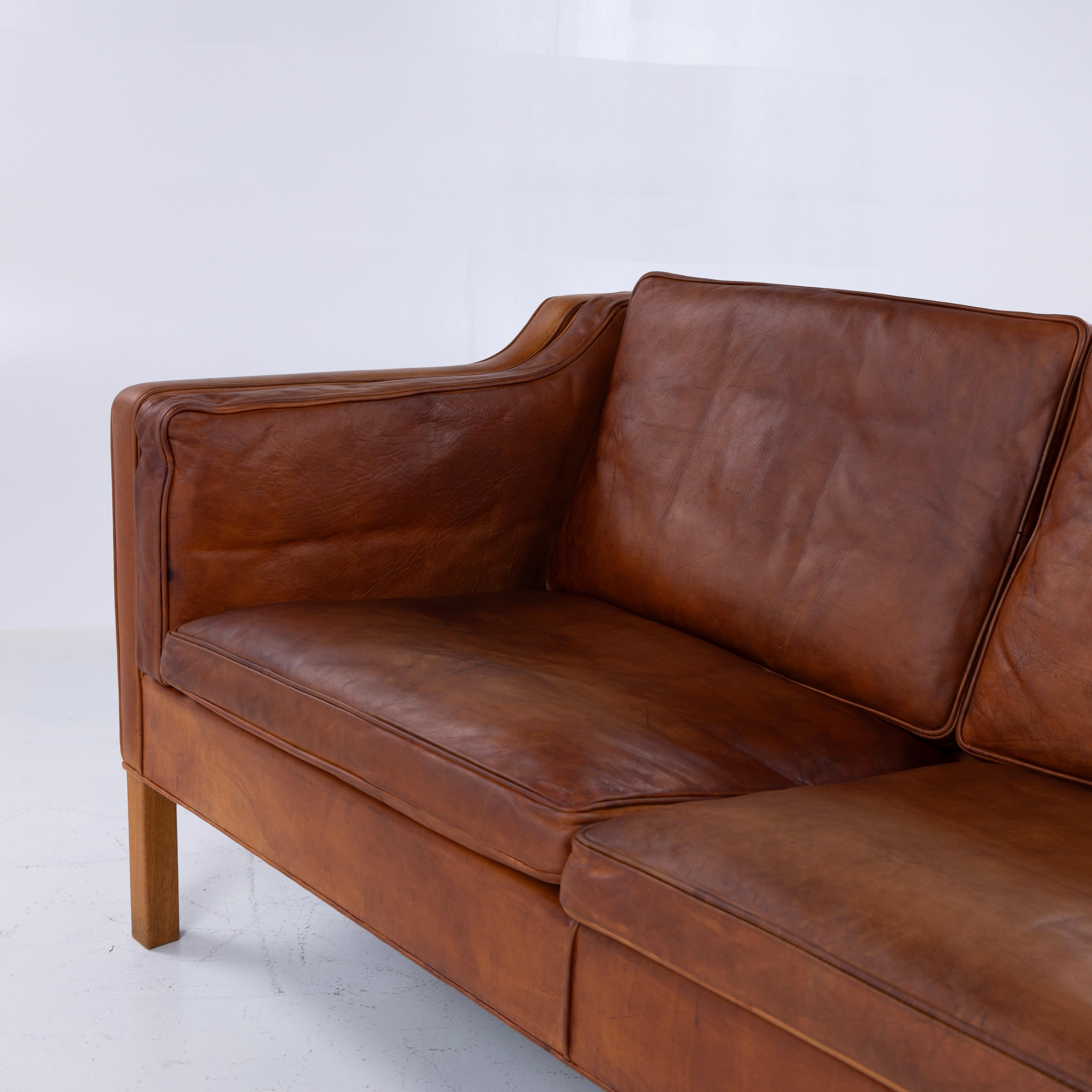 3-seater sofa in patinated natural leather by Børge Mogensen In Good Condition In Copenhagen, DK