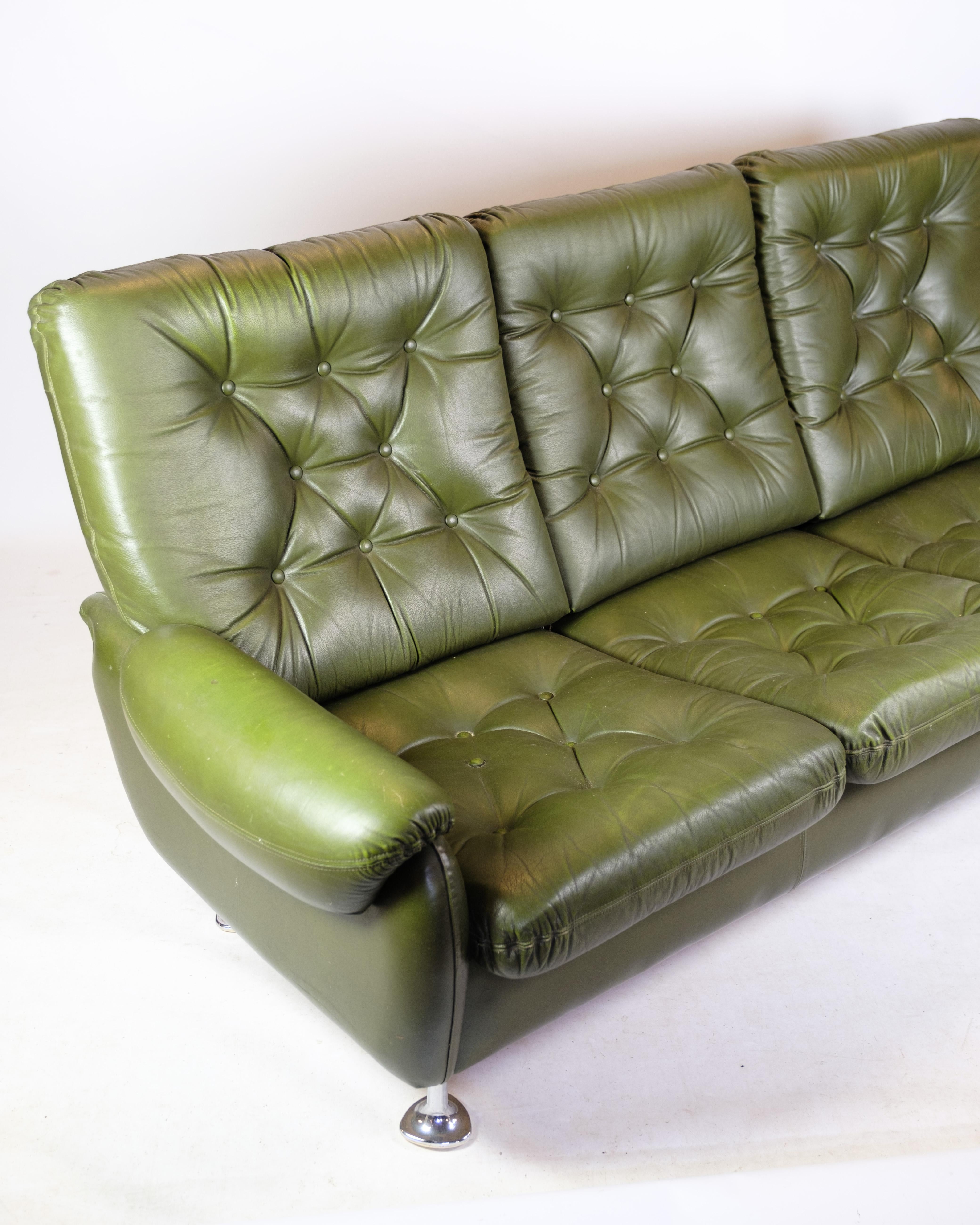 Canapé 3 places en cuir vert foncé avec pieds chromés des années 1970 en vente 3