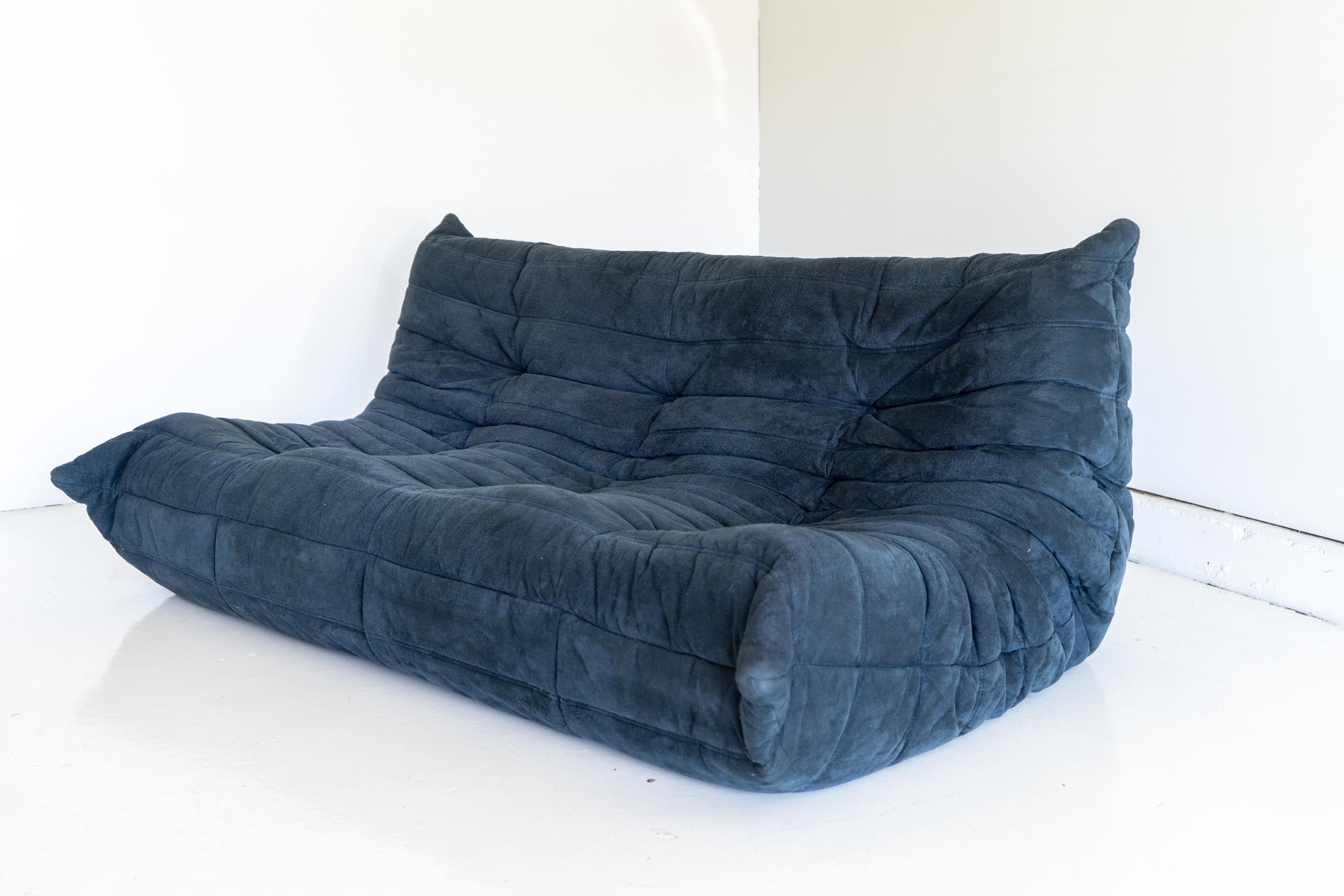 Vintage 3-seater Togo sofa in dark blue Alcantara. Suede shows normal wear from age but remains in good condition.