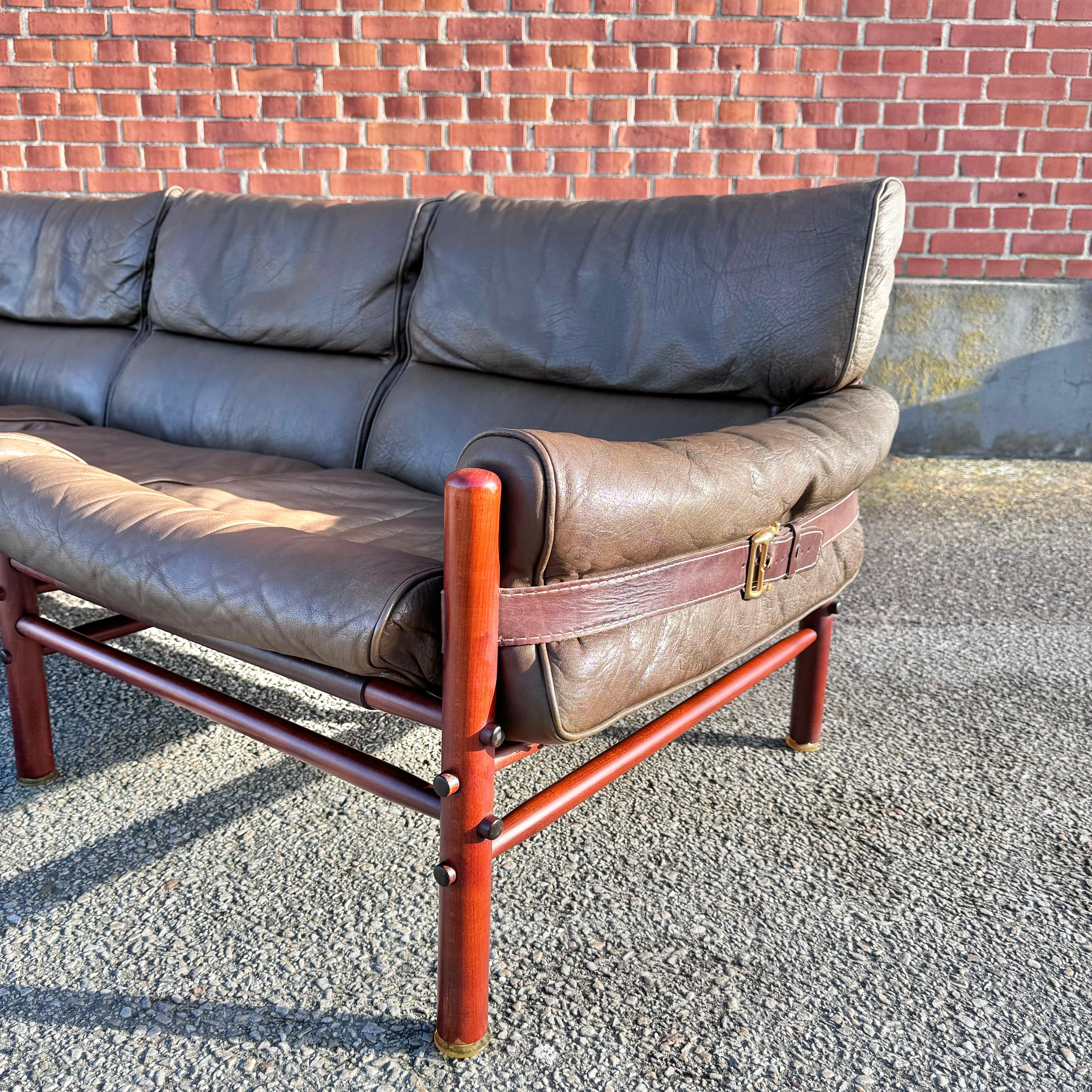 Leather 3-seatet ”kontiki” sofa by Arne Norell For Sale