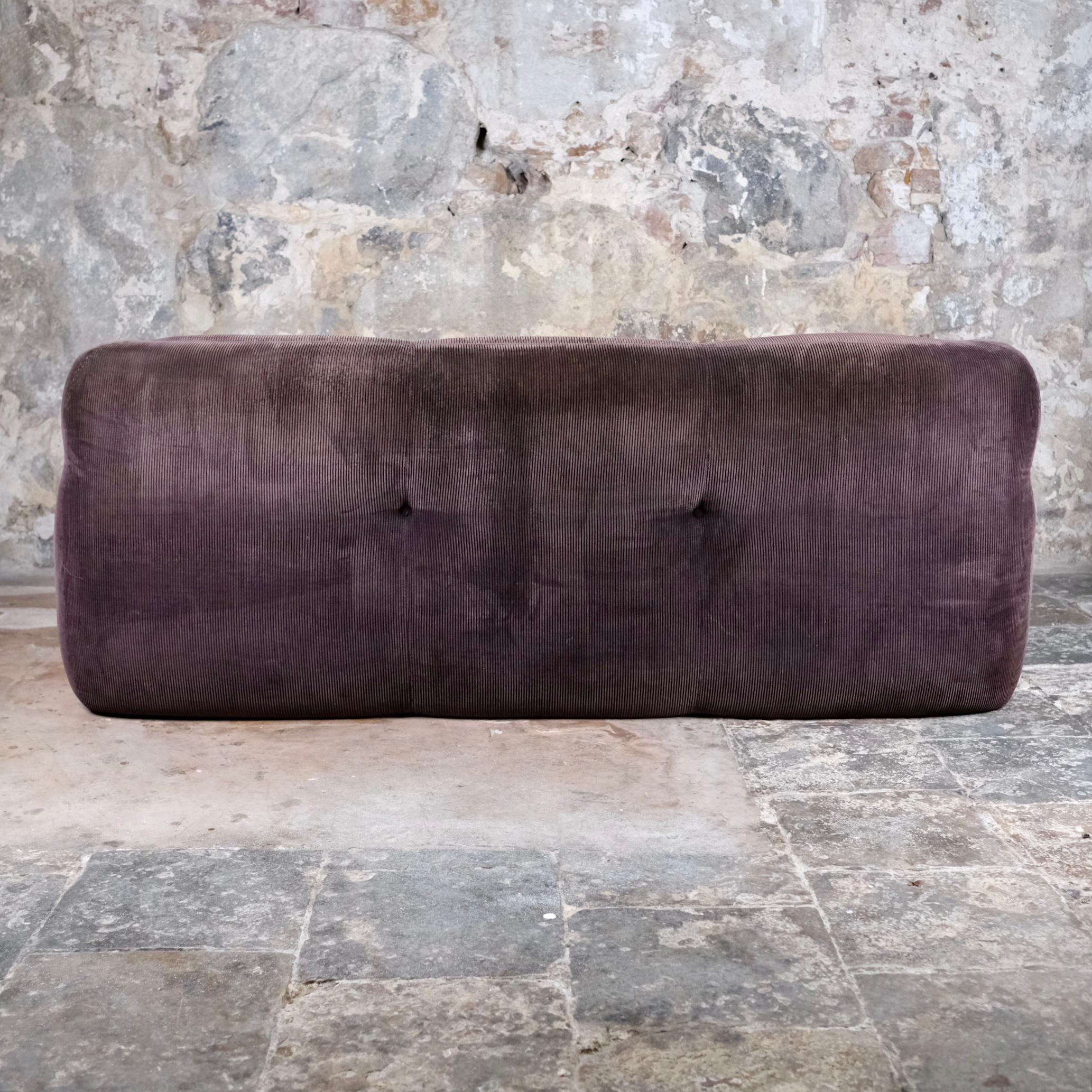 Sofá 3 plazas original de pana marrón de Ligne Roset, fabricado en Francia, años 70 6