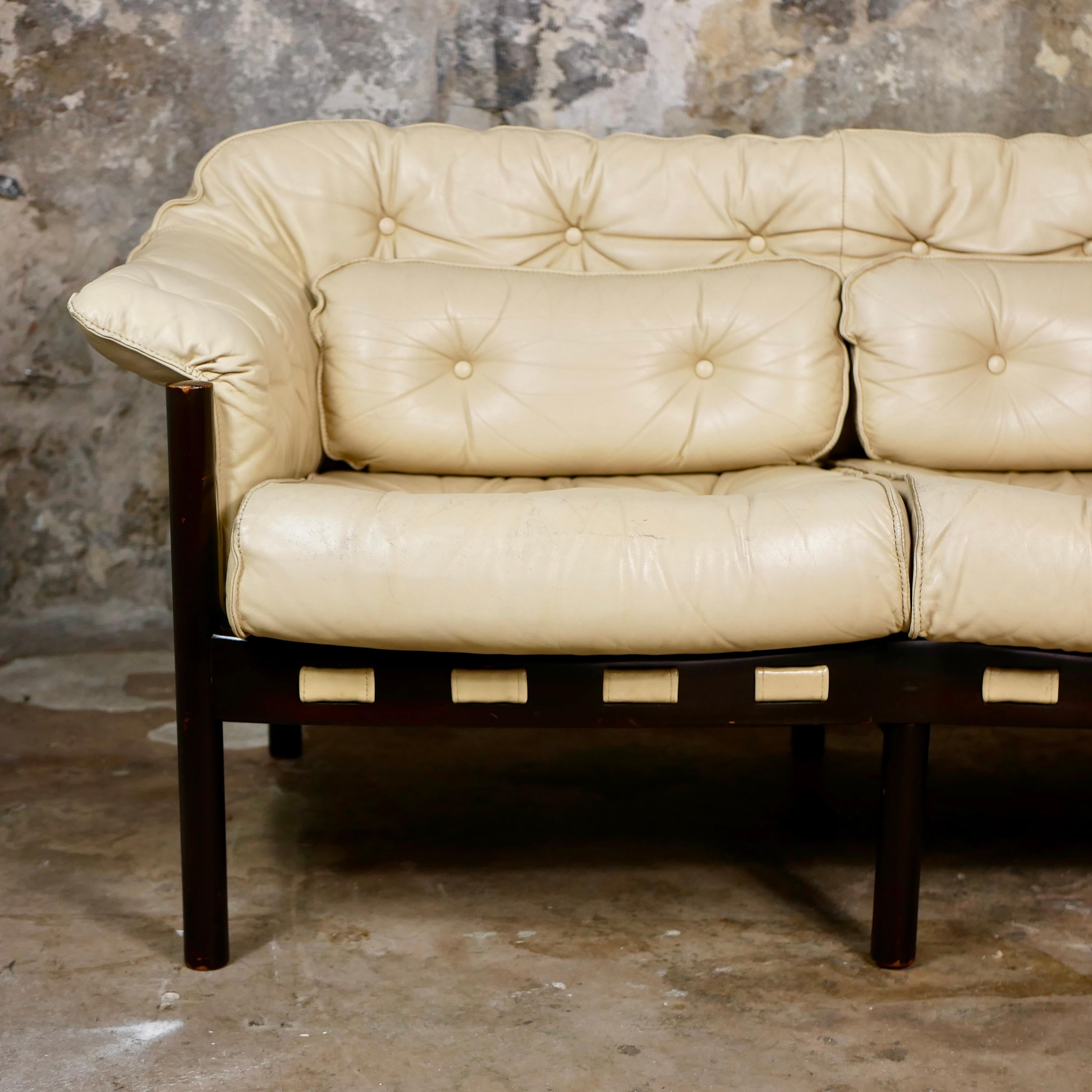 Leather 3-seats scandinavian leather sofa by Sven Ellekaer for Coja, 1970s