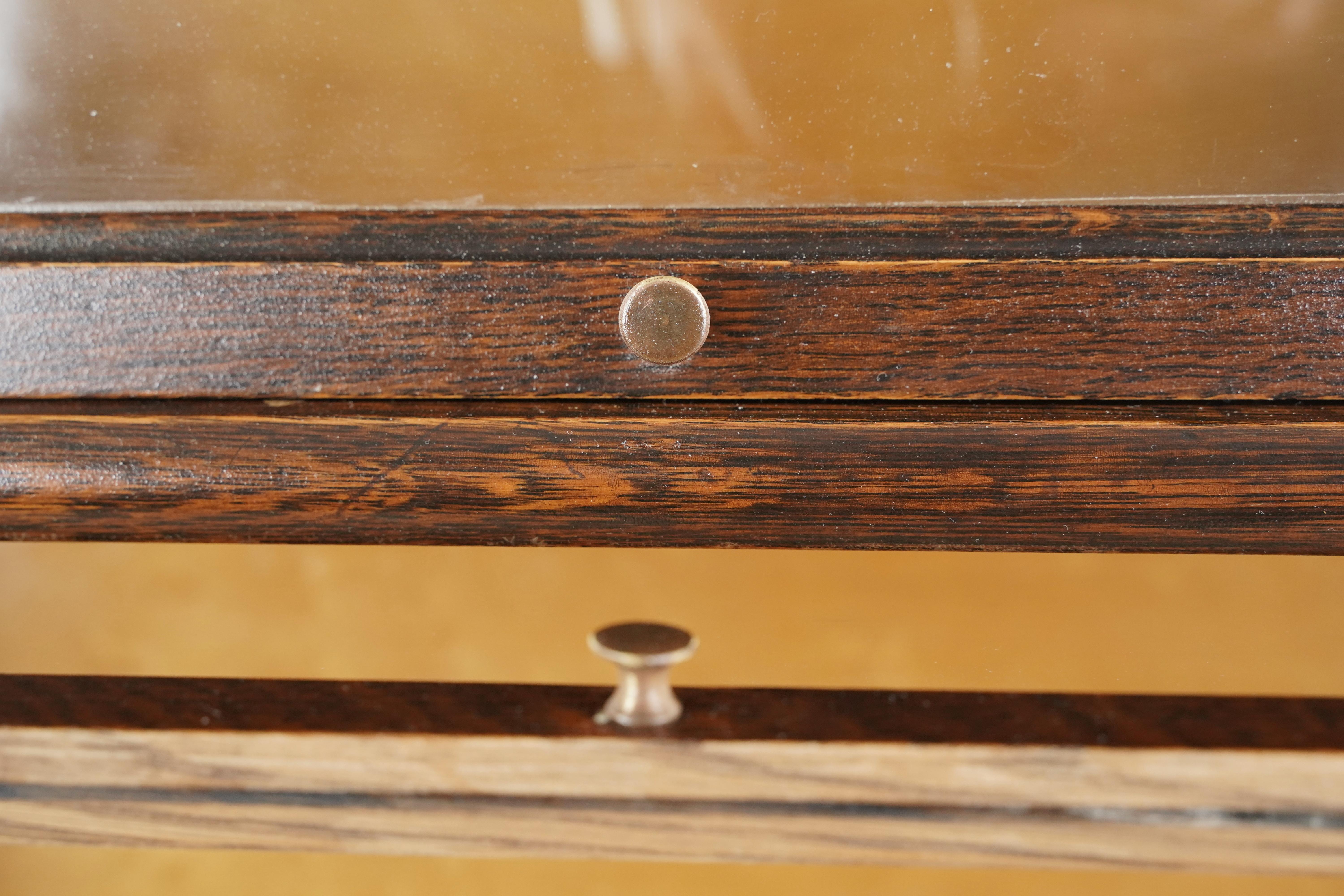 Industriale Libreria a 3 sezioni in Oak Oak Quartersawn Barrister in vendita
