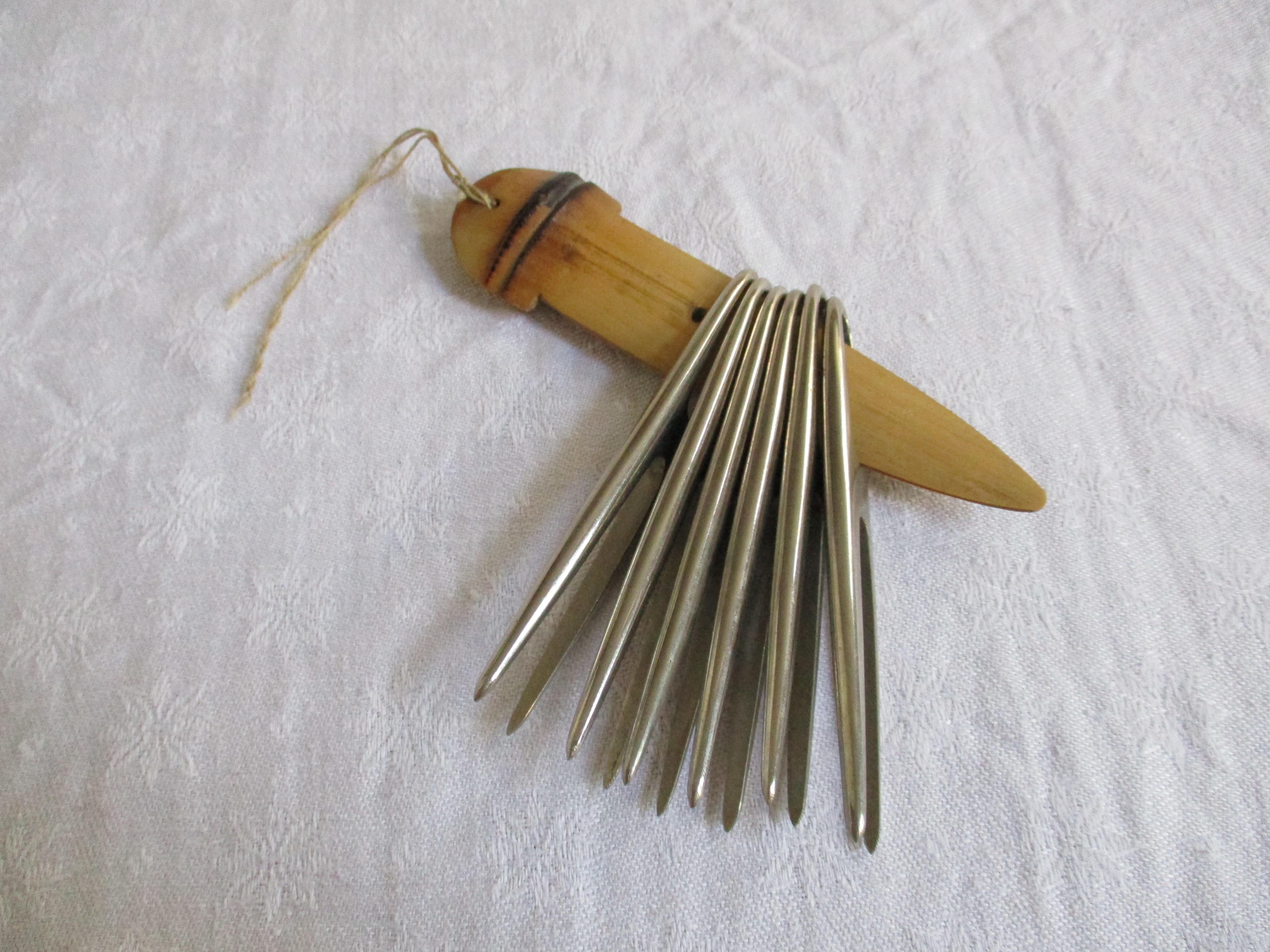 3 Sets '6 Pieces' of Aubocks Favorite Cobe Holder, Mid-Century For Sale 2
