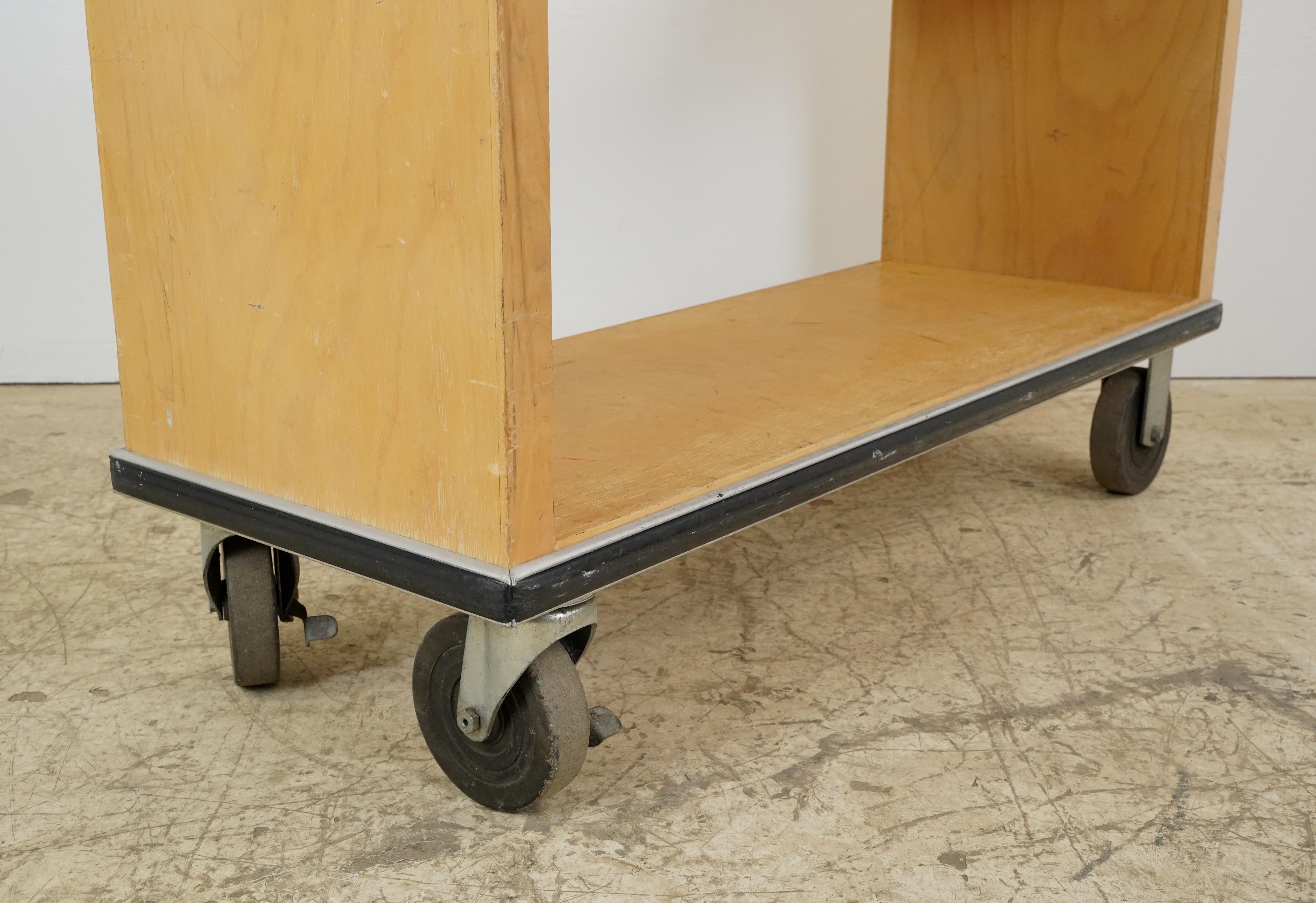 3 Shelf Rolling Maple Library Book Cart In Good Condition For Sale In New York, NY