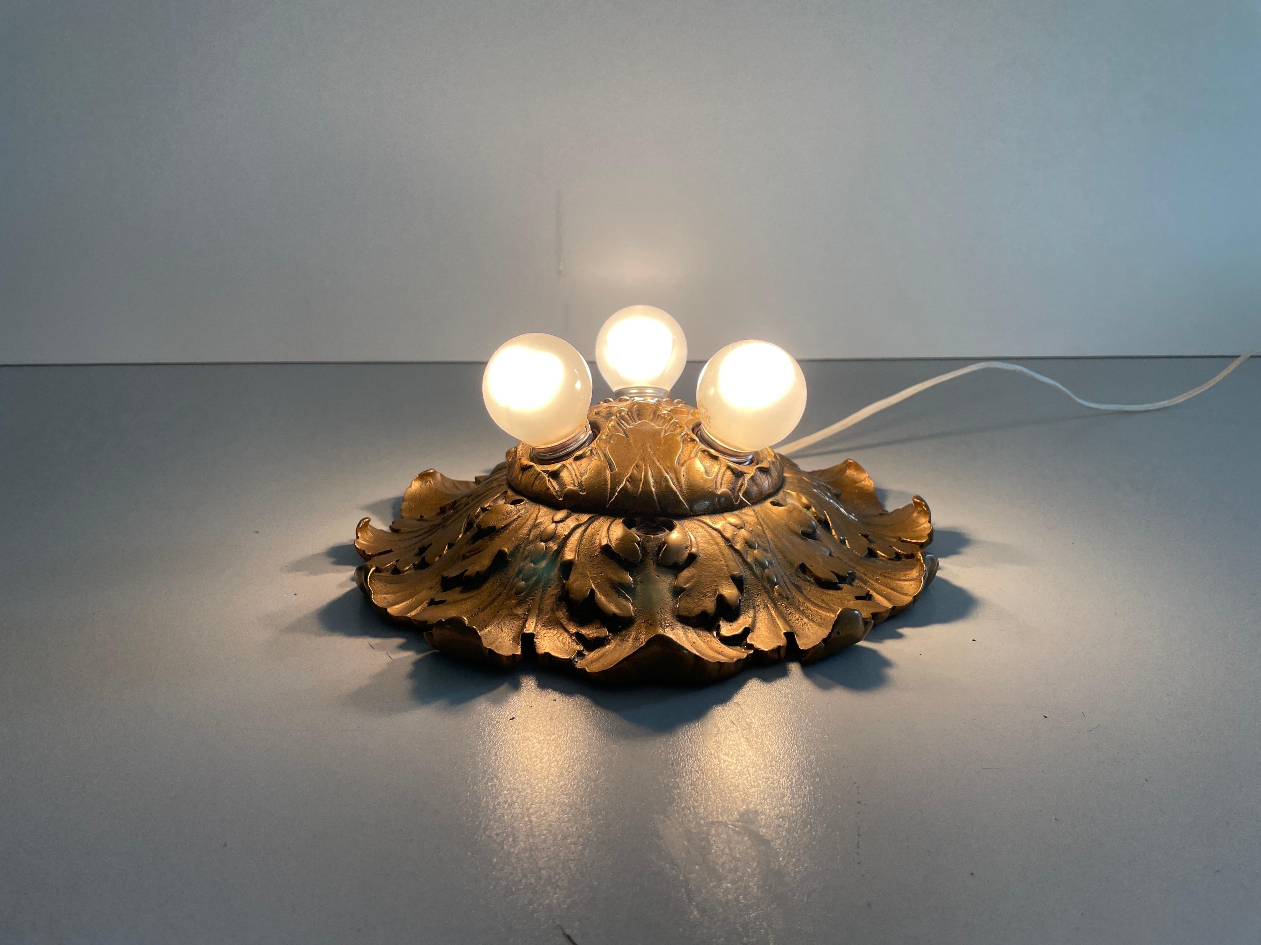 Lampada da soffitto o da parete a 3 prese in bronzo, anni '60, Germania in vendita 7