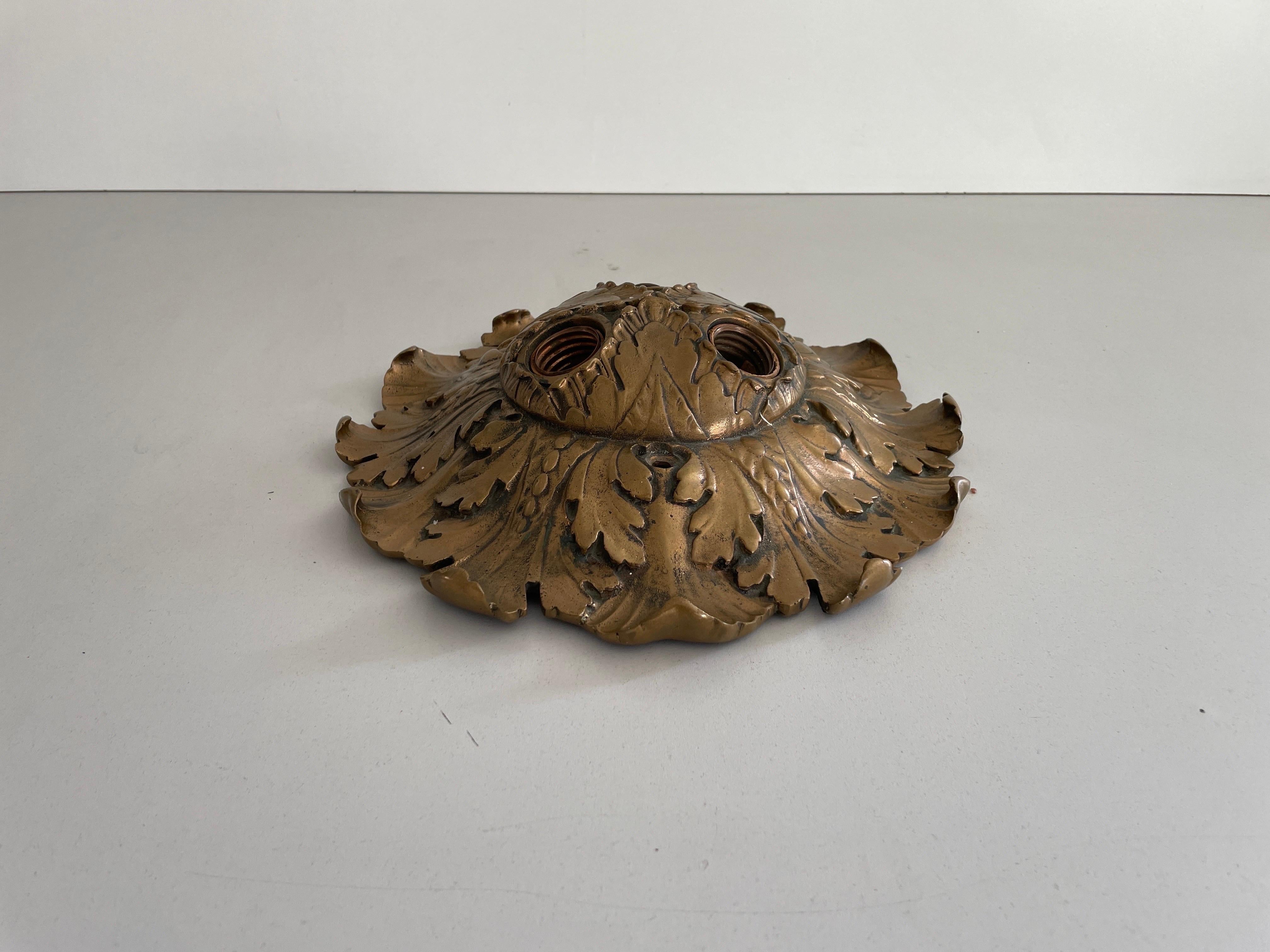 Tedesco Lampada da soffitto o da parete a 3 prese in bronzo, anni '60, Germania in vendita