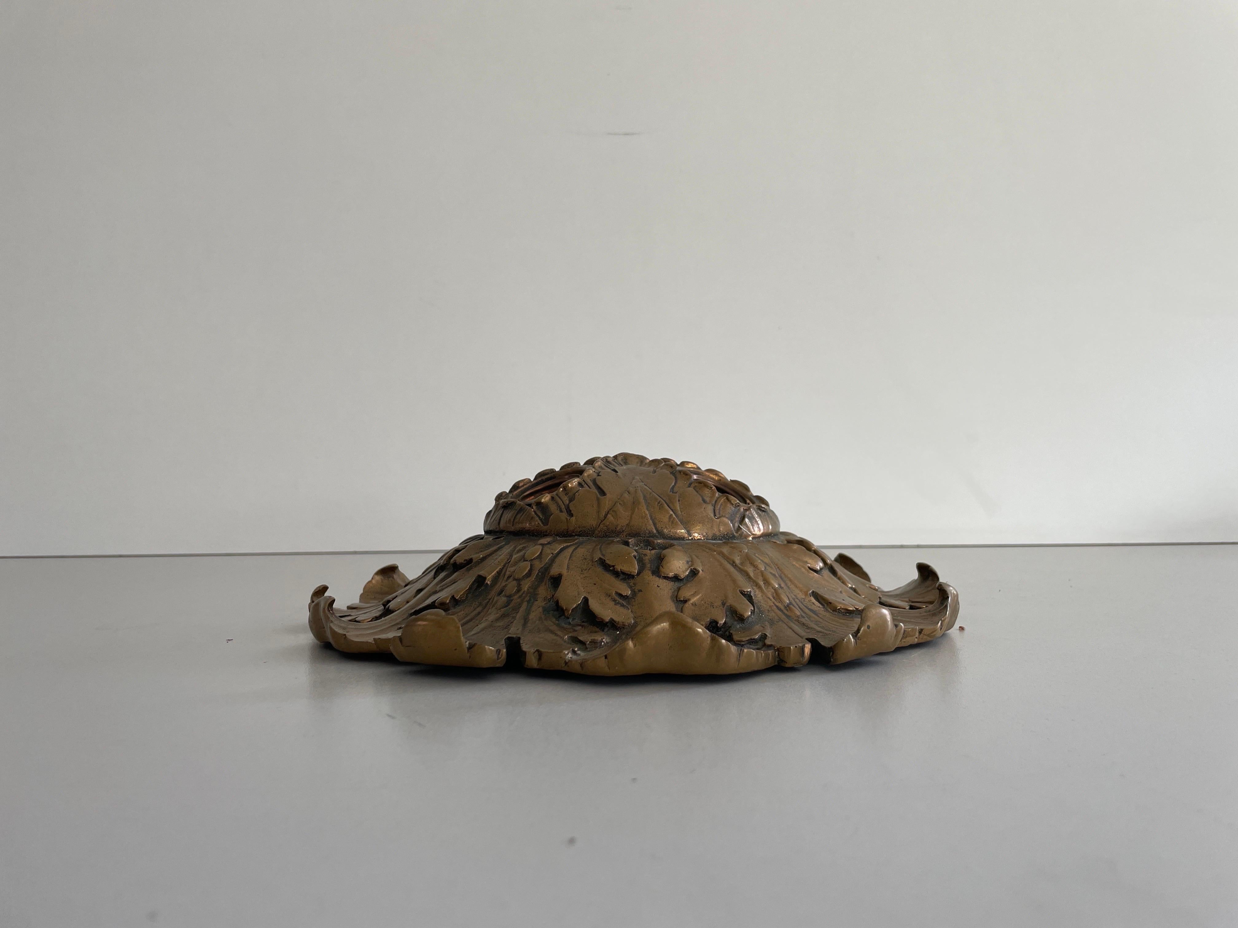 Metà XX secolo Lampada da soffitto o da parete a 3 prese in bronzo, anni '60, Germania in vendita
