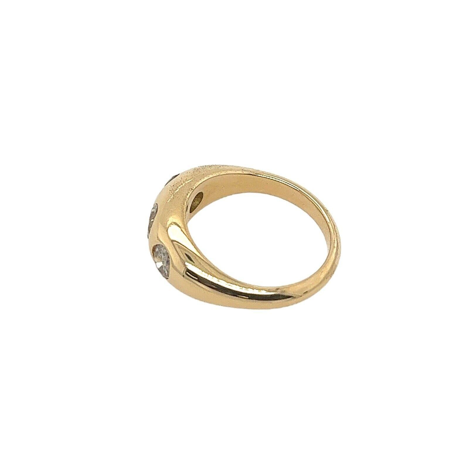 3-Sone Diamond Rub Over Ring Set with Diamonds in 18ct Yellow Gold In New Condition In London, GB