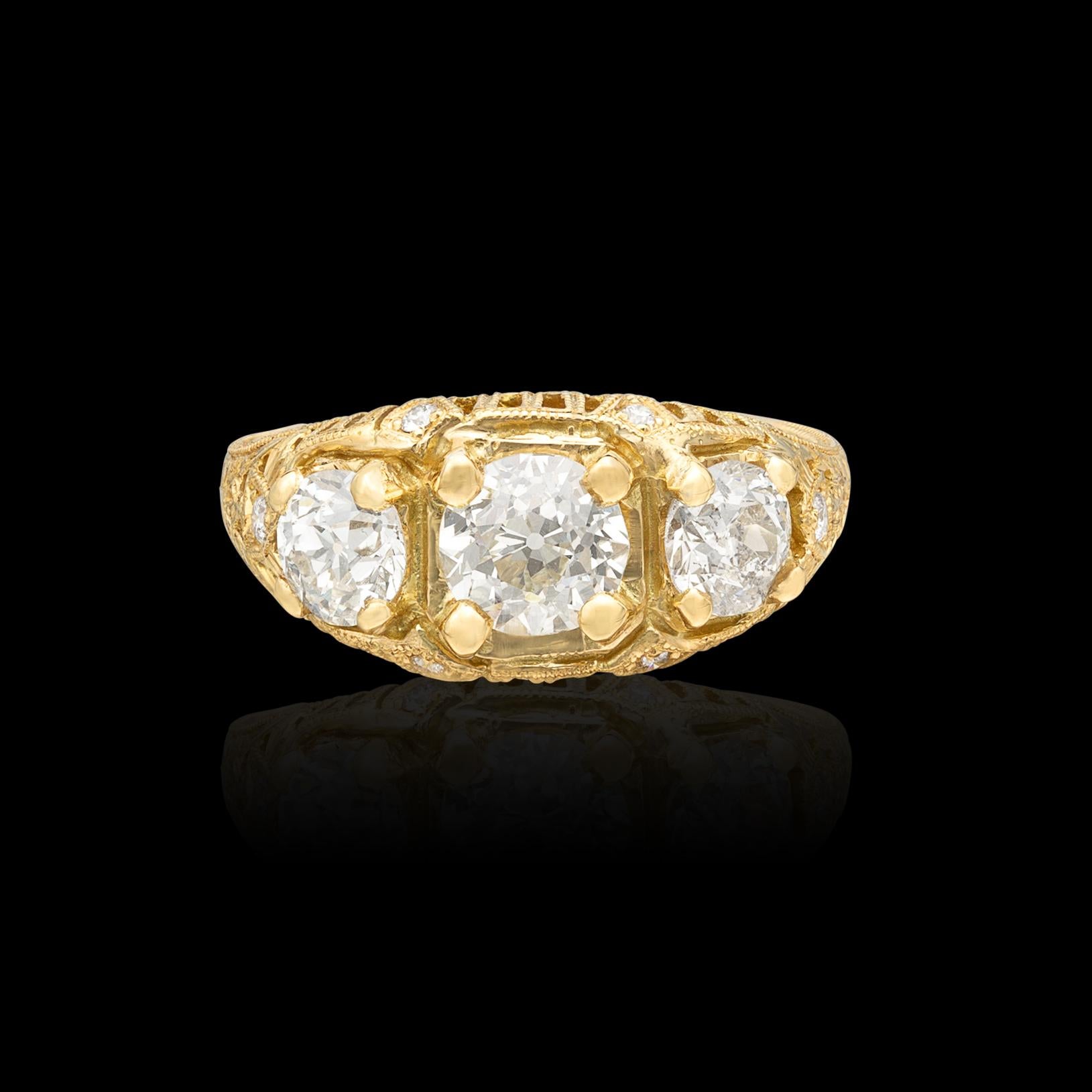 Women's 3-Stone Diamond & 18k Gold Ring For Sale