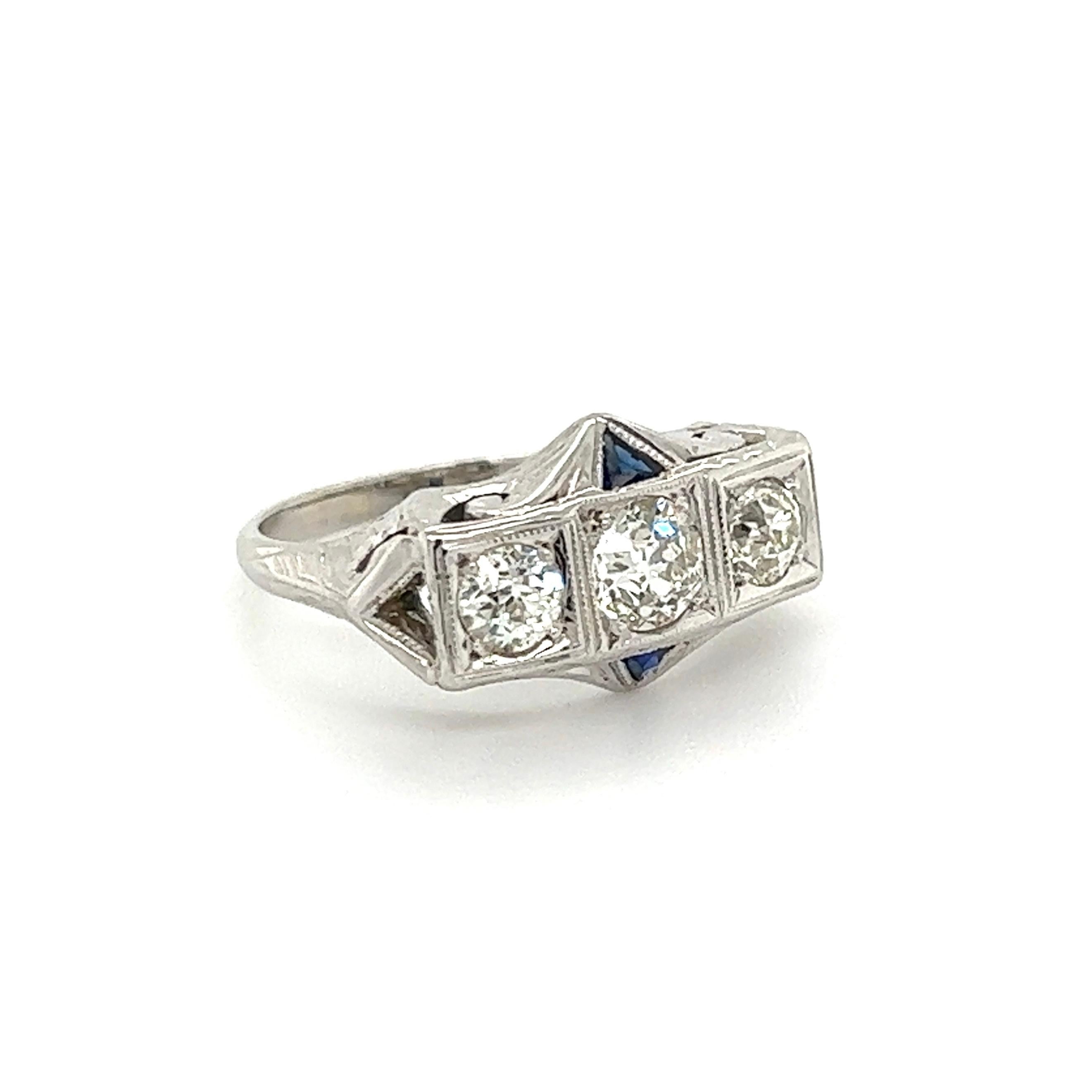 Schöner 3-Stein-Diamant-Goldring. Die 3 Diamanten haben ein Gesamtgewicht von ca. 0,75 Karat. Ringgröße: 6,5, wir bieten eine Größenanpassung des Rings an. Abmessungen 0,85