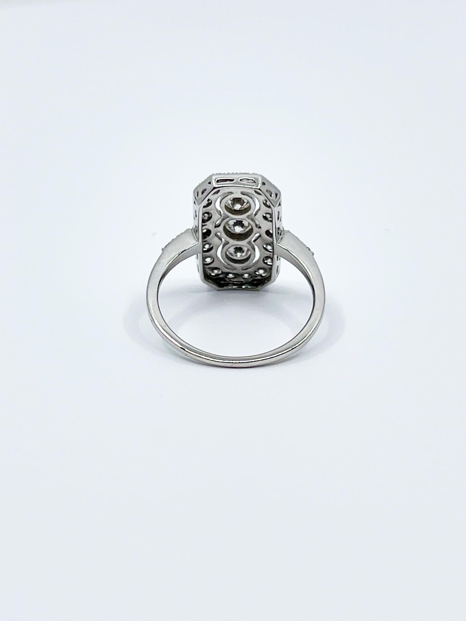 3 Stone Diamond Art Deco Style Ring In New Condition For Sale In RIVERVIEW, AU