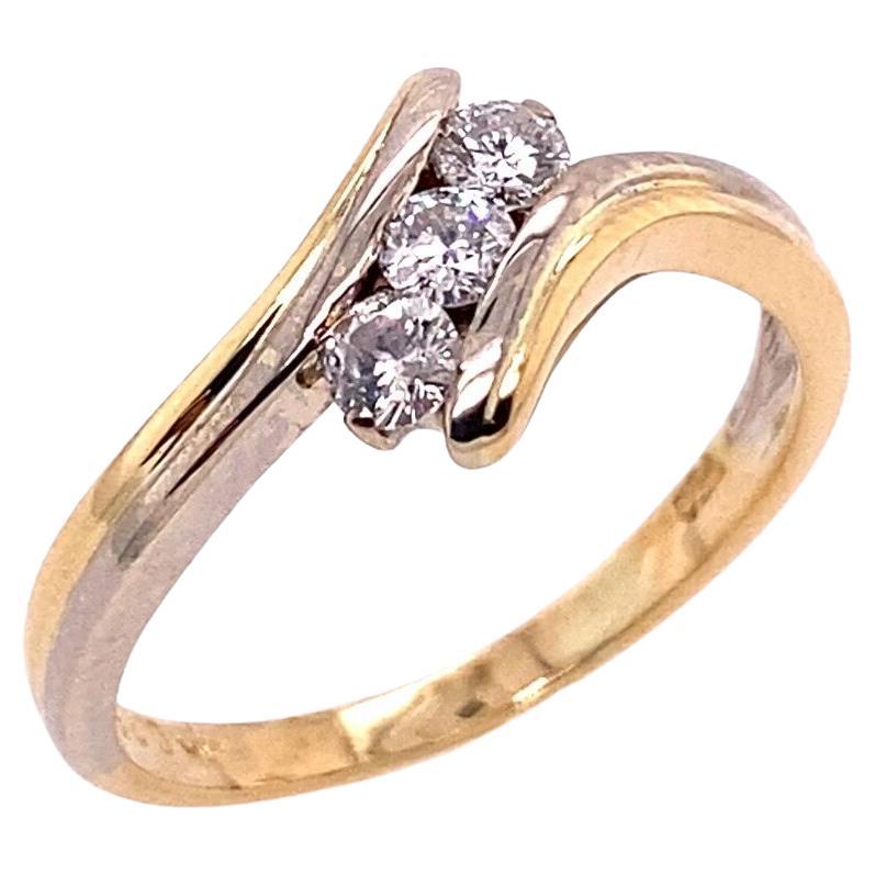 3 Stone Diamond Crossover Ring Set with Diamonds in 18ct Yellow & White Gold For Sale