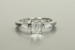 3-Stone Diamond Engagement Ring – 0.84ct Emerald Cut & Baguettes Platinum