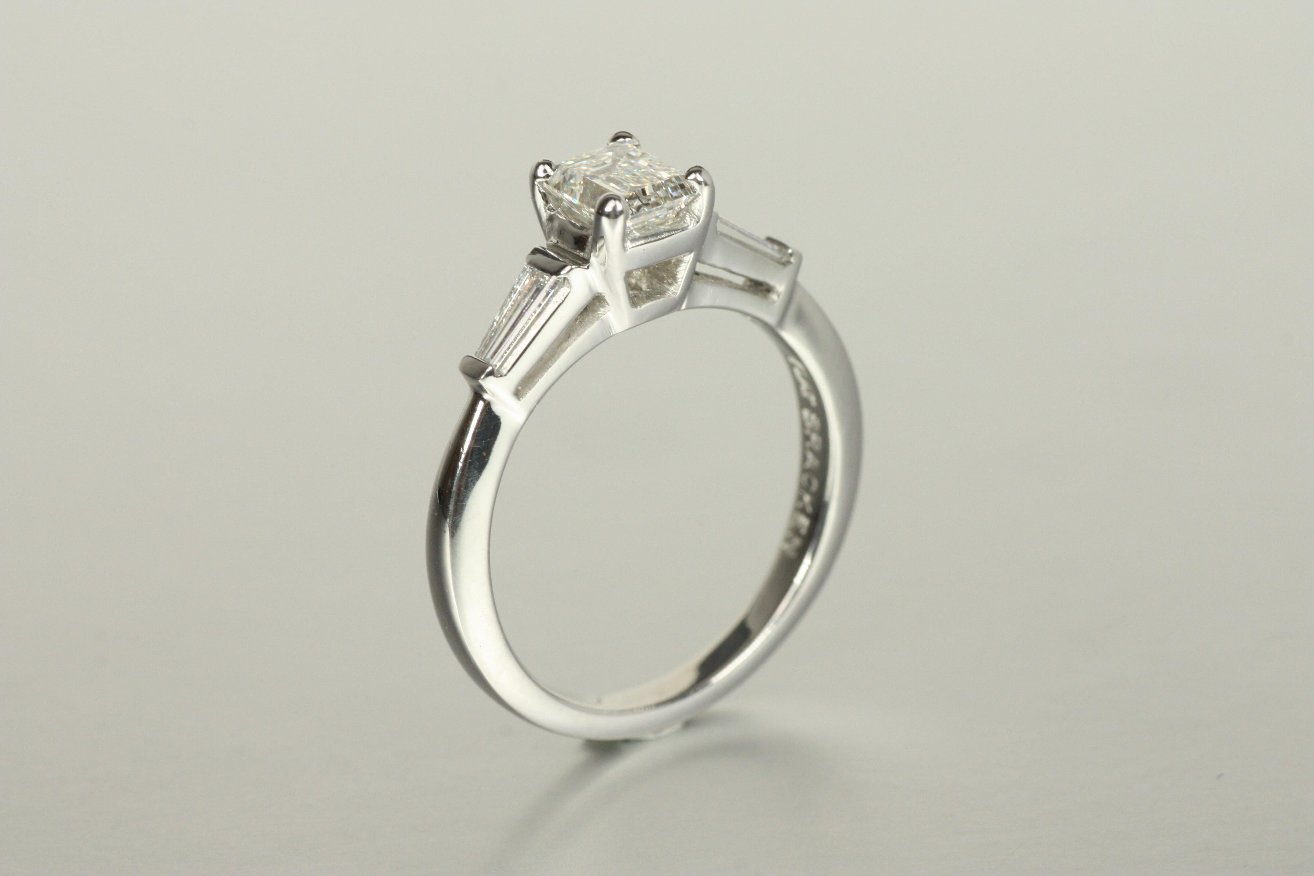 3-Stone Diamond Engagement Ring – 0.84ct Emerald Cut & Baguettes Platinum For Sale 1