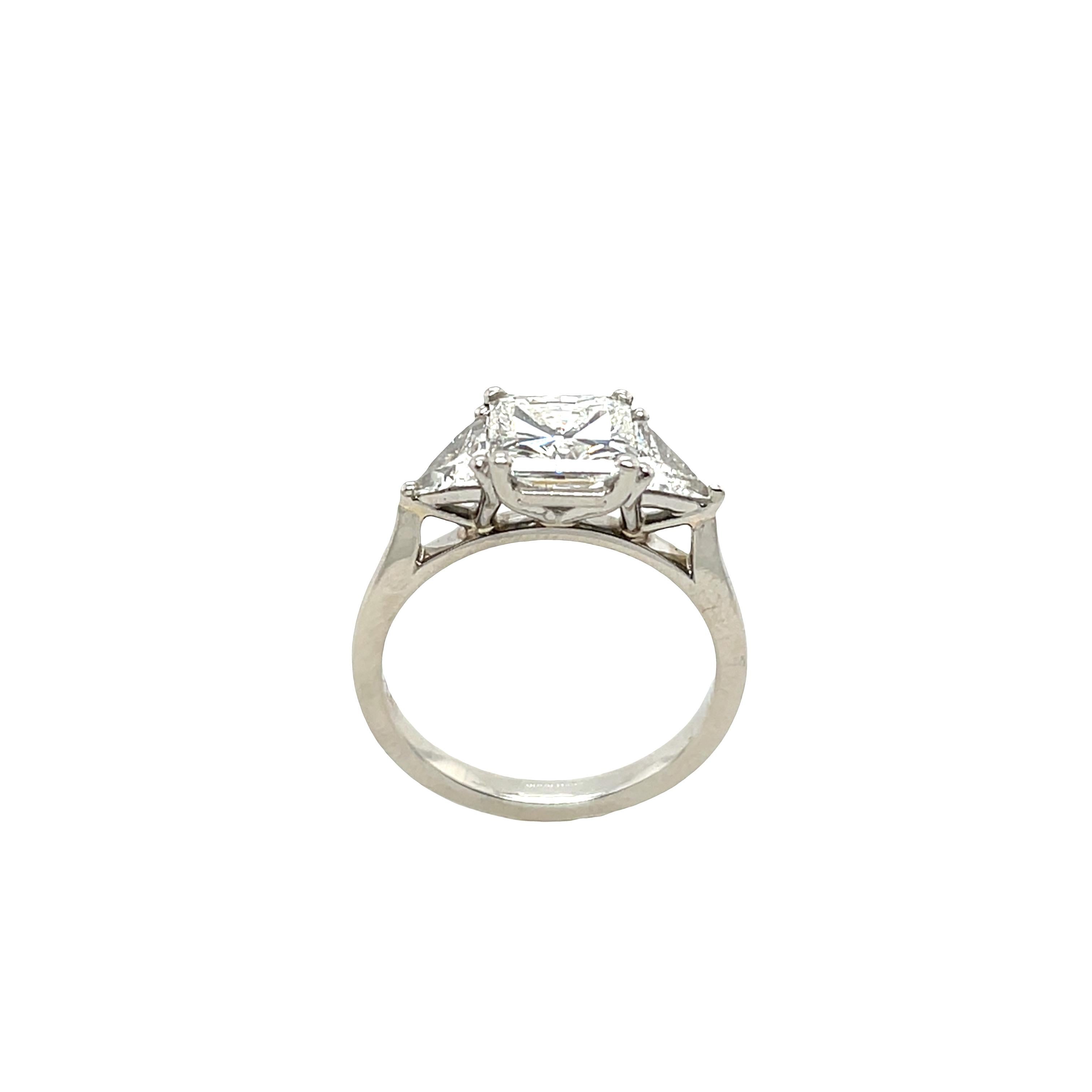 3 Stone Diamond Engagement Ring Set With 1.71ct Princess Cut Diamond For Sale 1