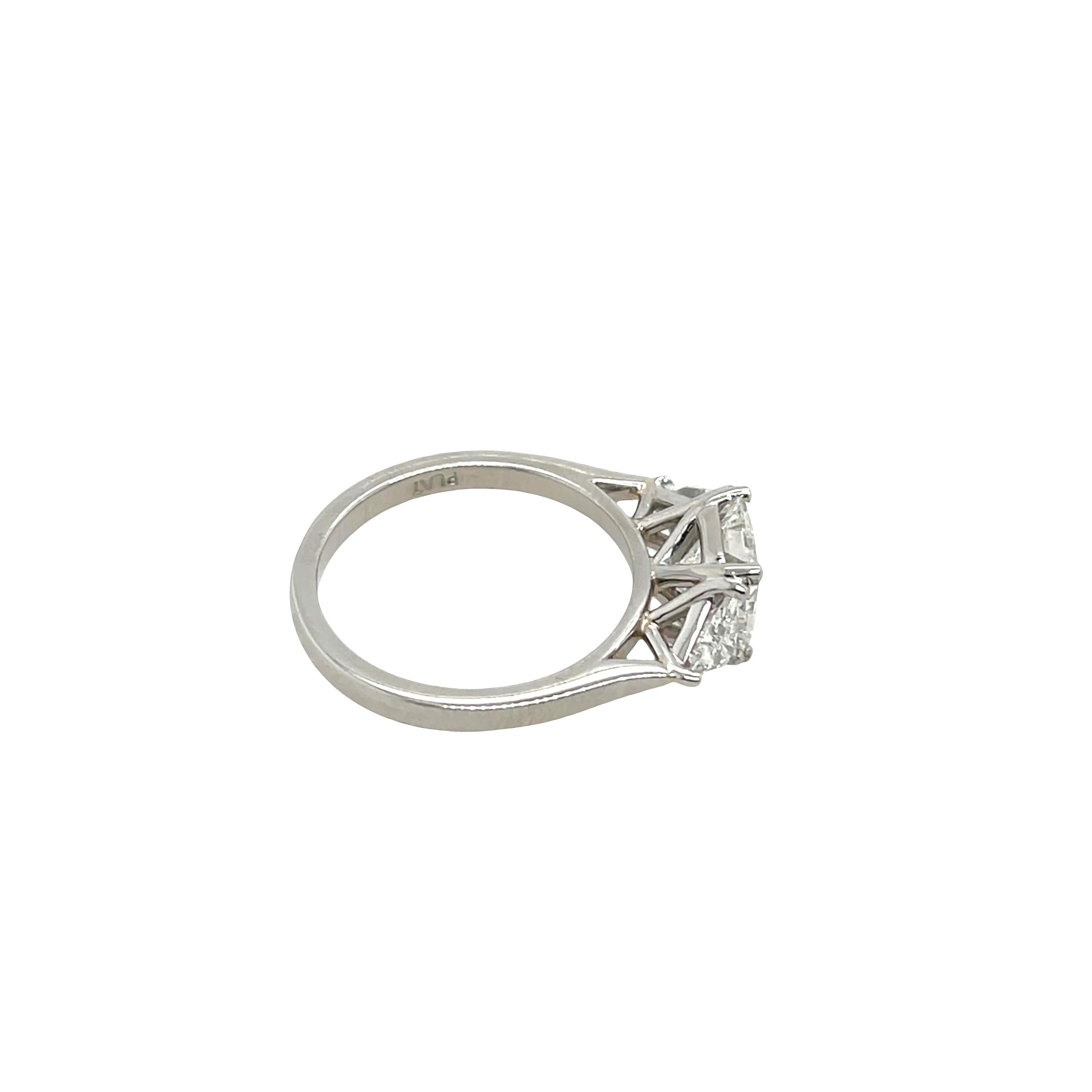 3 Stone Diamond Engagement Ring Set With 1.71ct Princess Cut Diamond For Sale 3