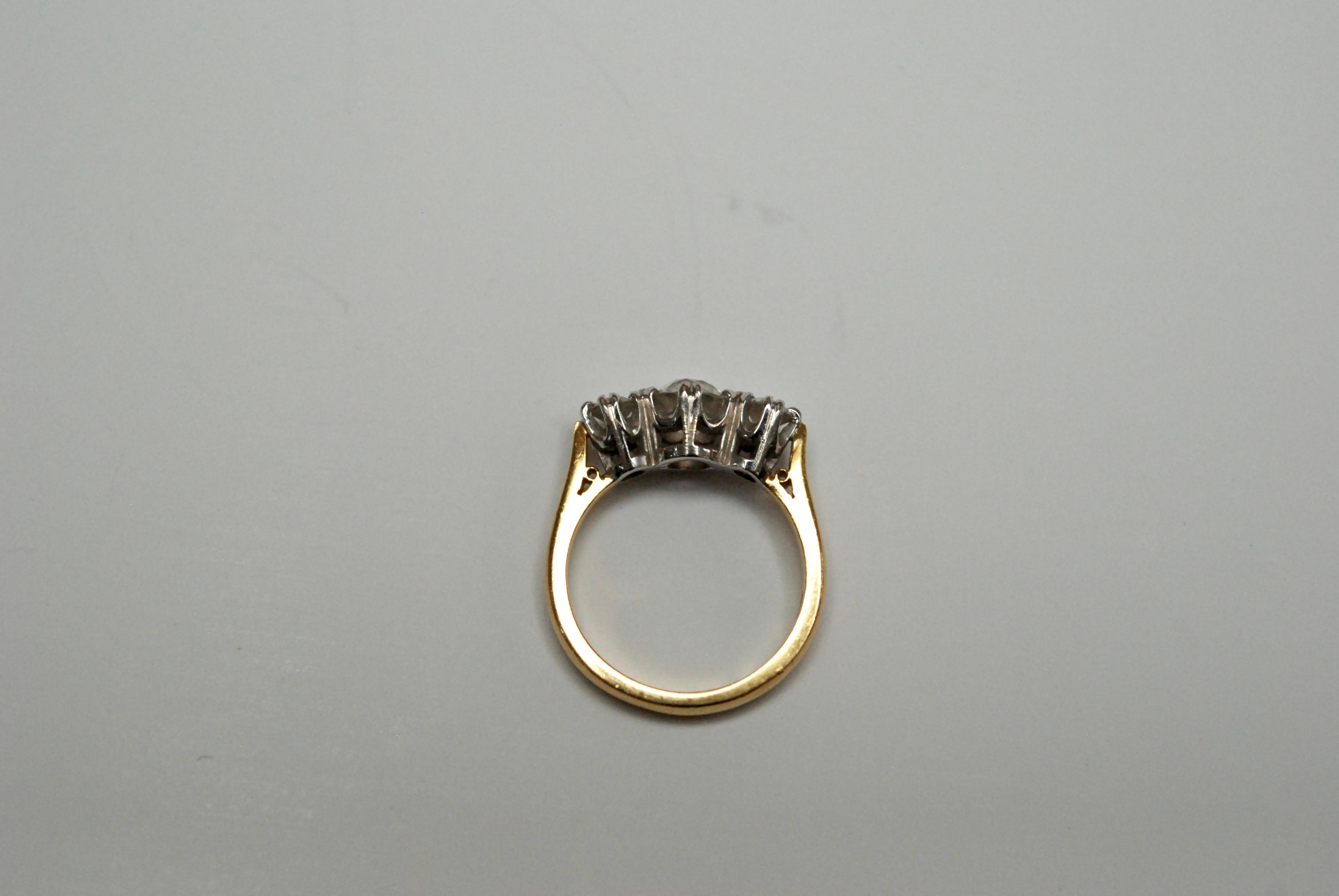 3 Stone Diamond Ring, Early 20th Century In Excellent Condition For Sale In London, GB
