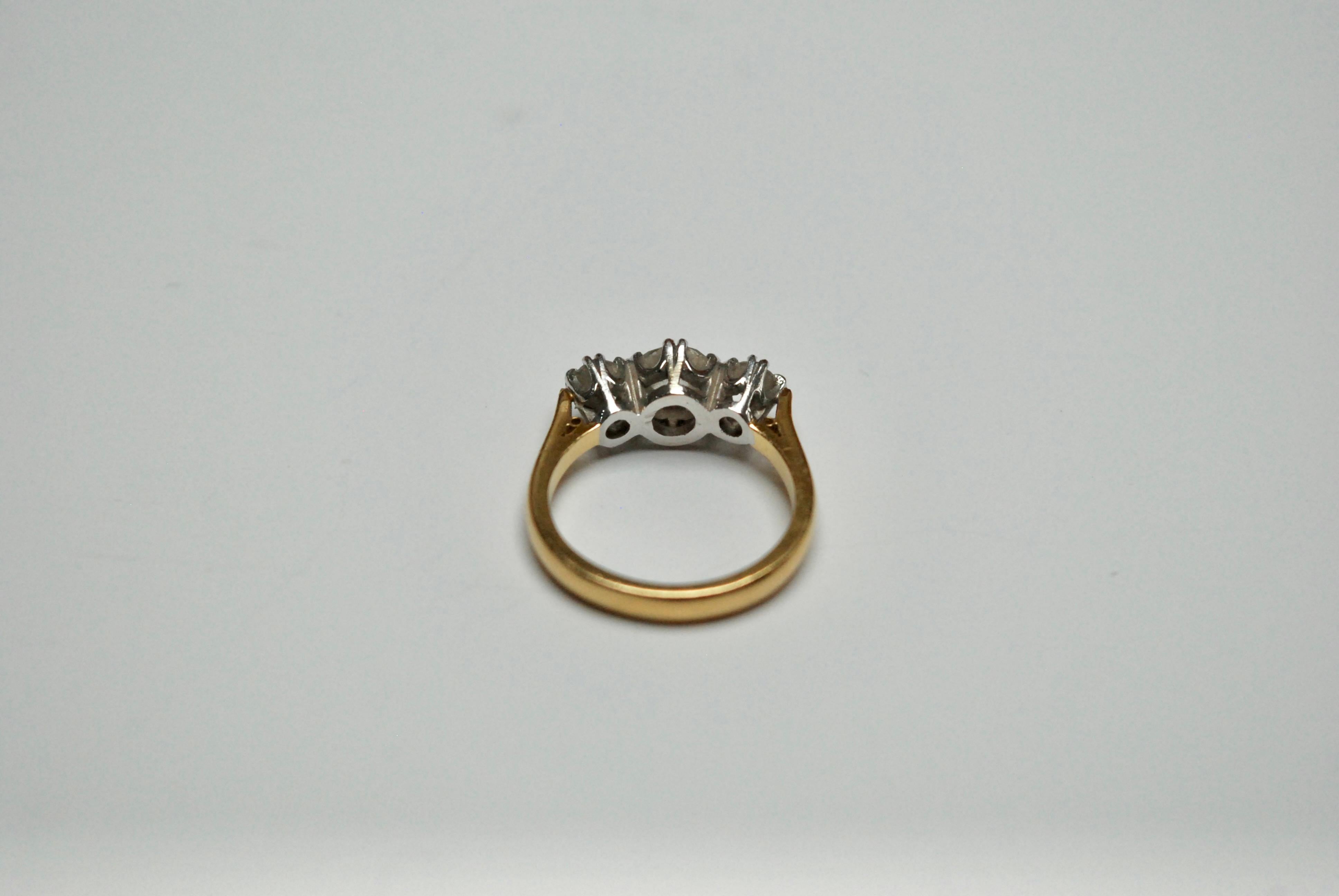 Women's 3 Stone Diamond Ring, Early 20th Century For Sale