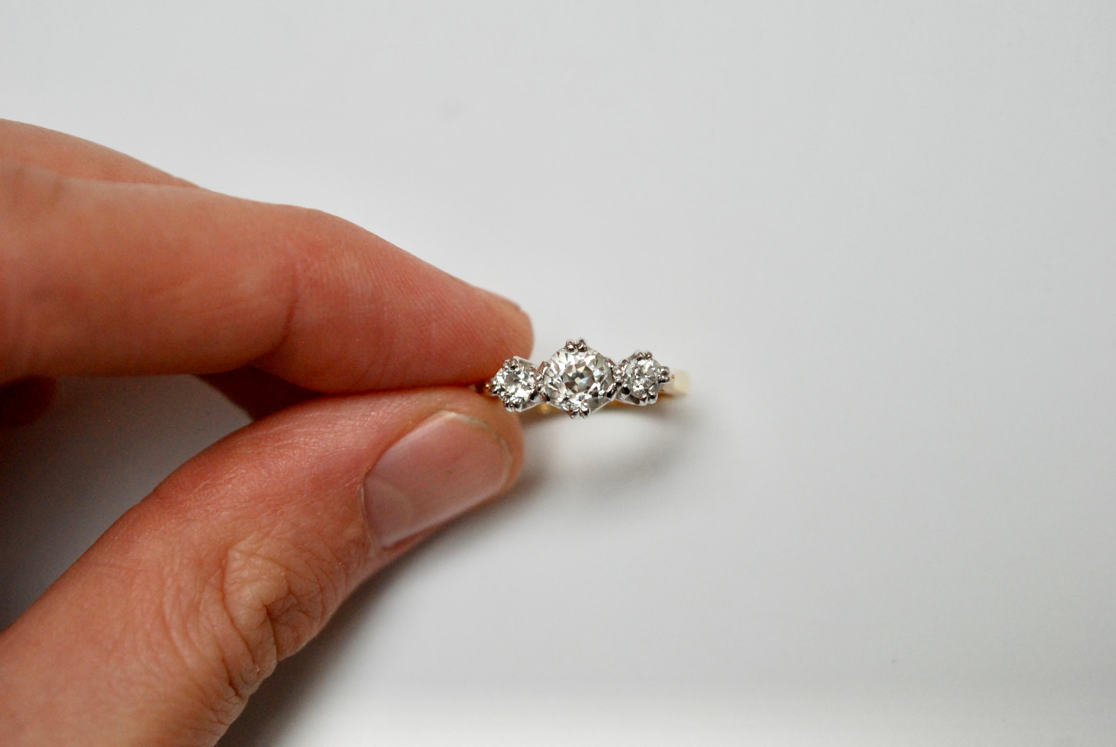 3 Stone Diamond Ring, Early 20th Century For Sale 1