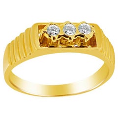 3 stone diamond vintage ring in 18K yellow  gold