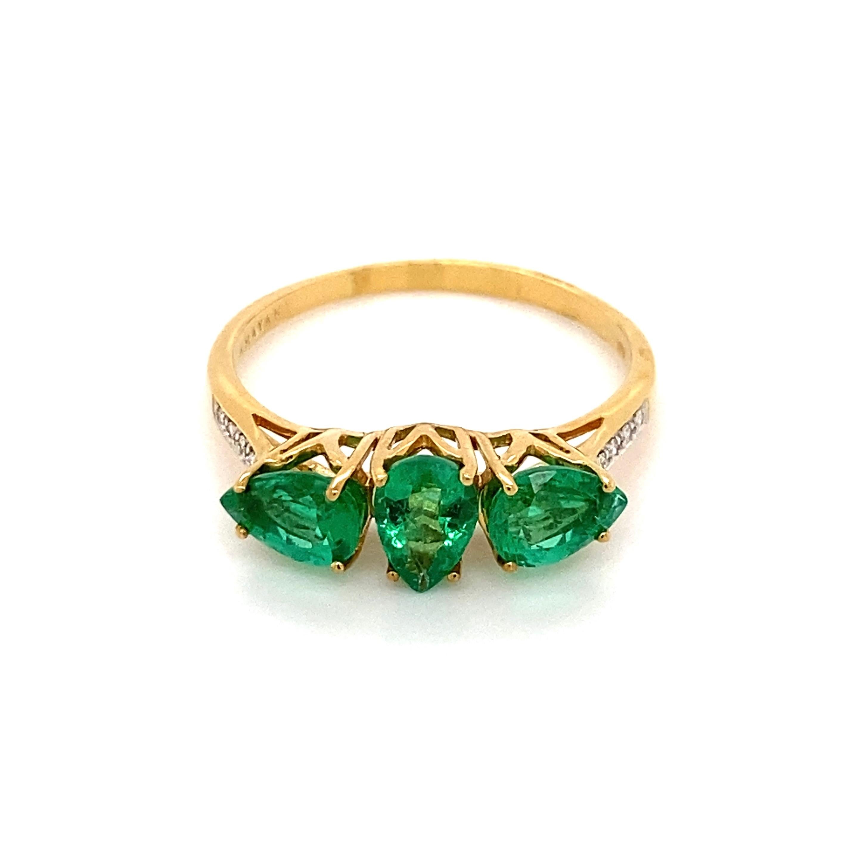 Mixed Cut 3-Stone Emerald and Diamond Gold Ring For Sale