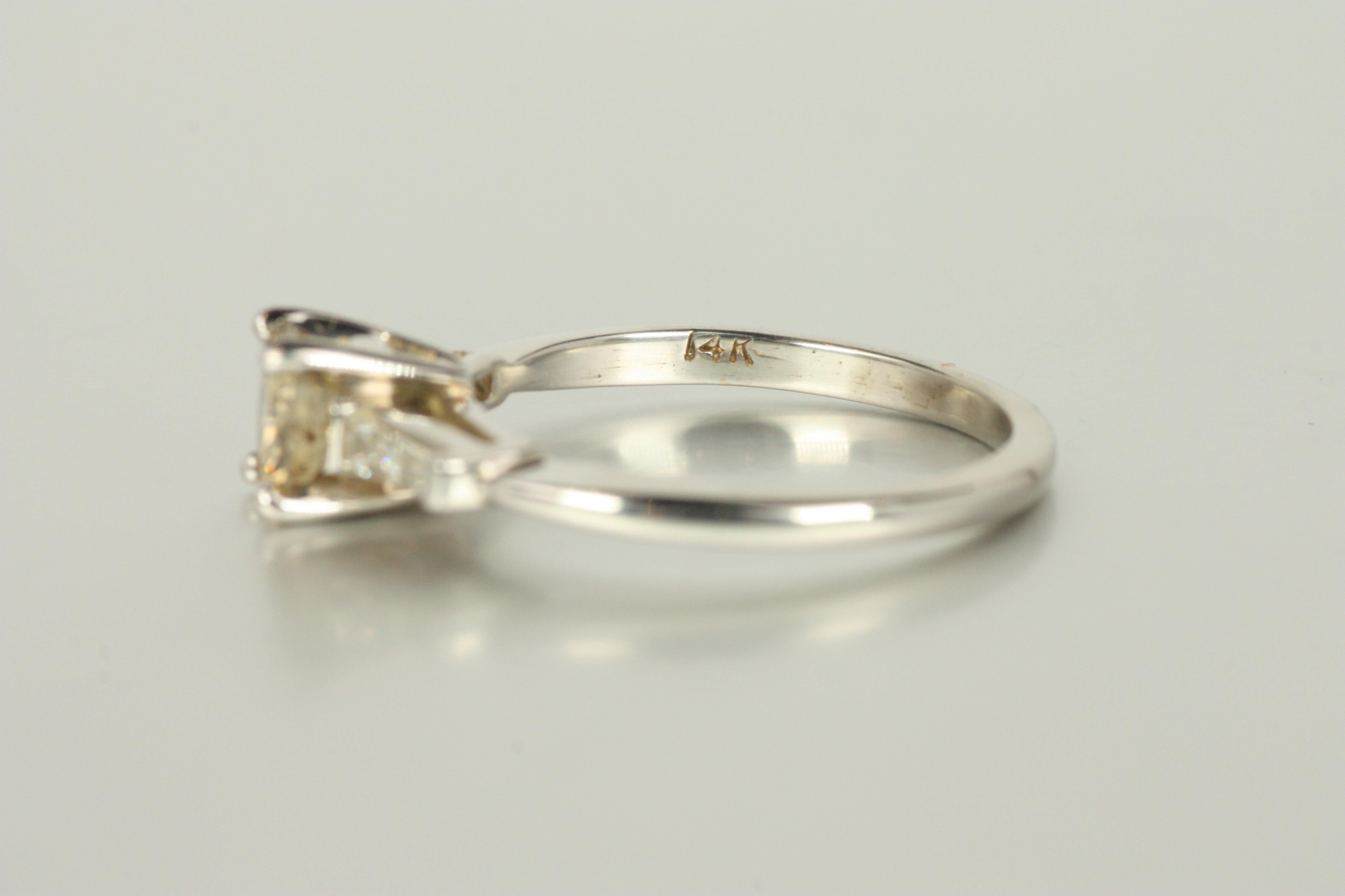 3-Stone Engagement Ring – Champagne & Baguette Cut Diamonds in 14K For Sale 2