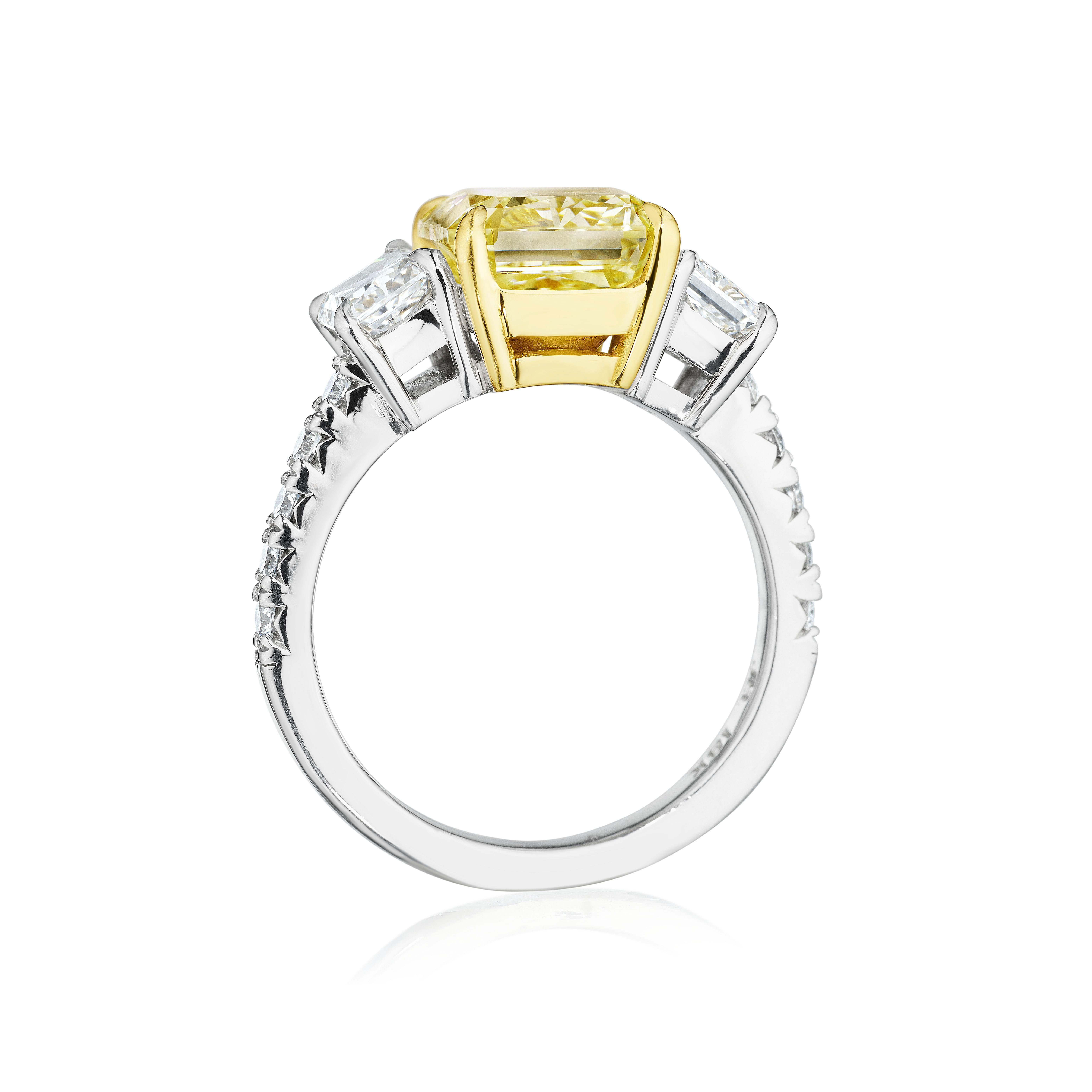 Contemporary 3 Stone GIA Certified Yellow Radiant Cut Diamond Ring For Sale